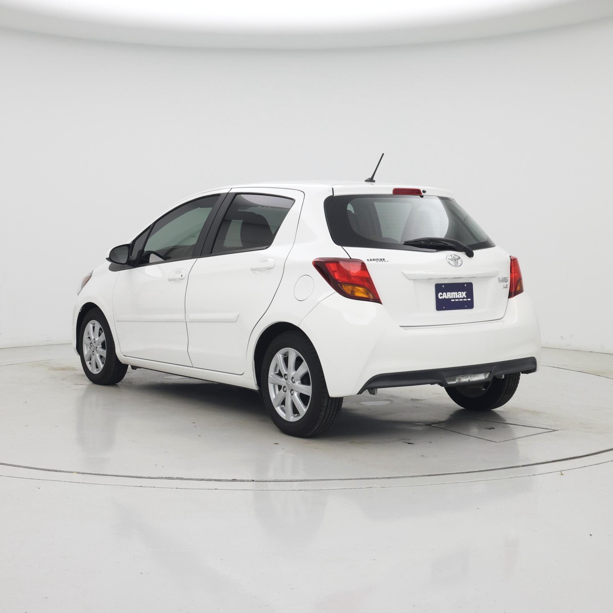 Thumbnail: 2015 Toyota Yaris - 2