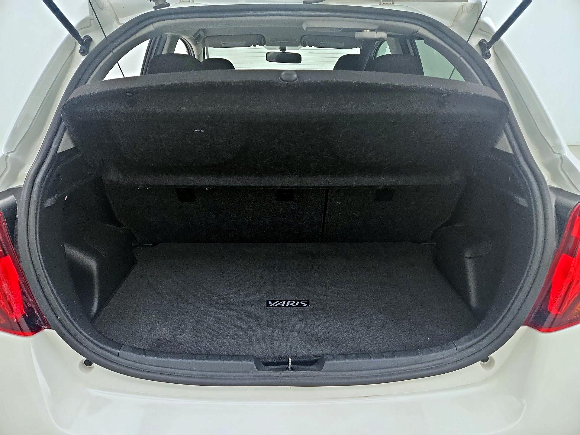 Thumbnail: 2015 Toyota Yaris - 19