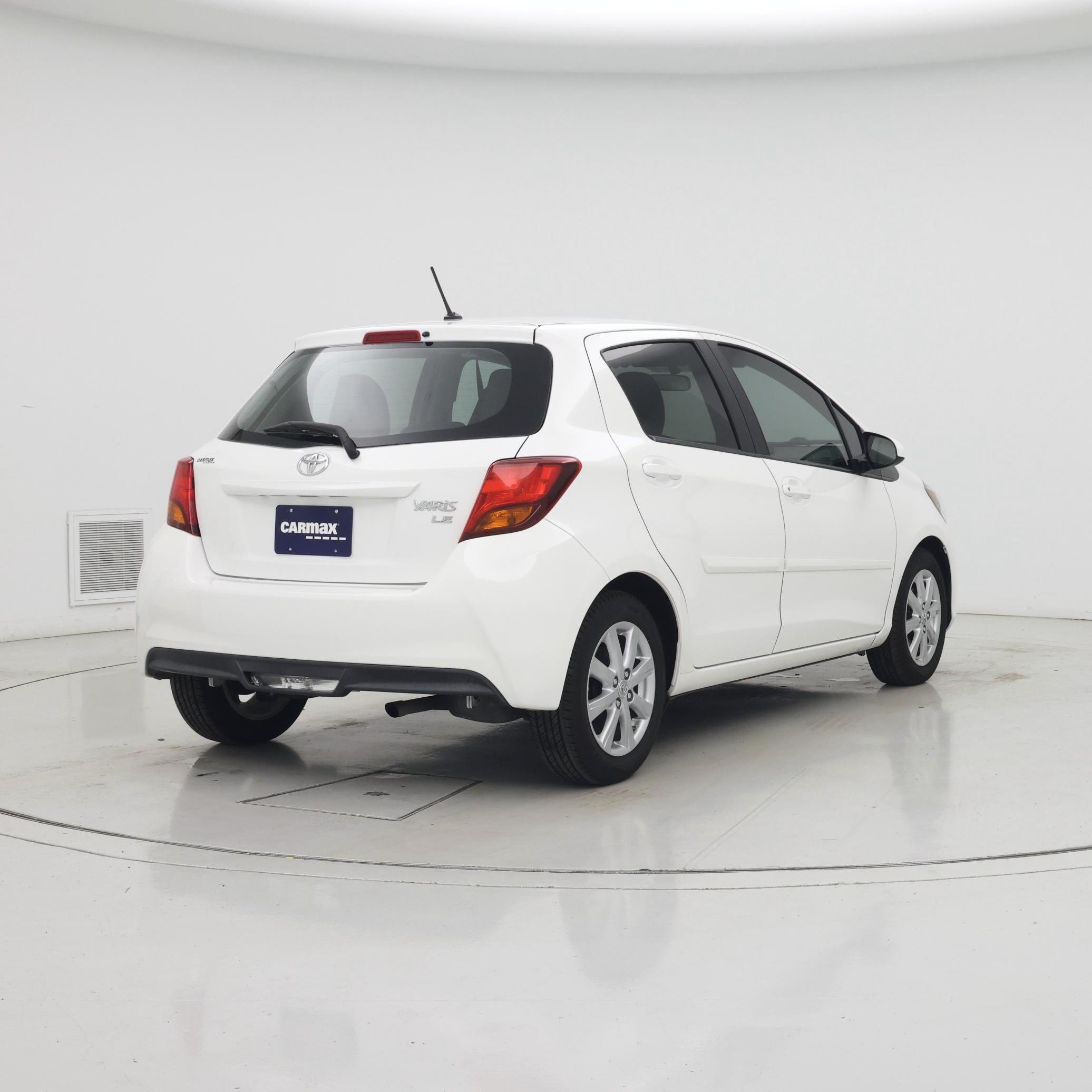 Thumbnail: 2015 Toyota Yaris - 8