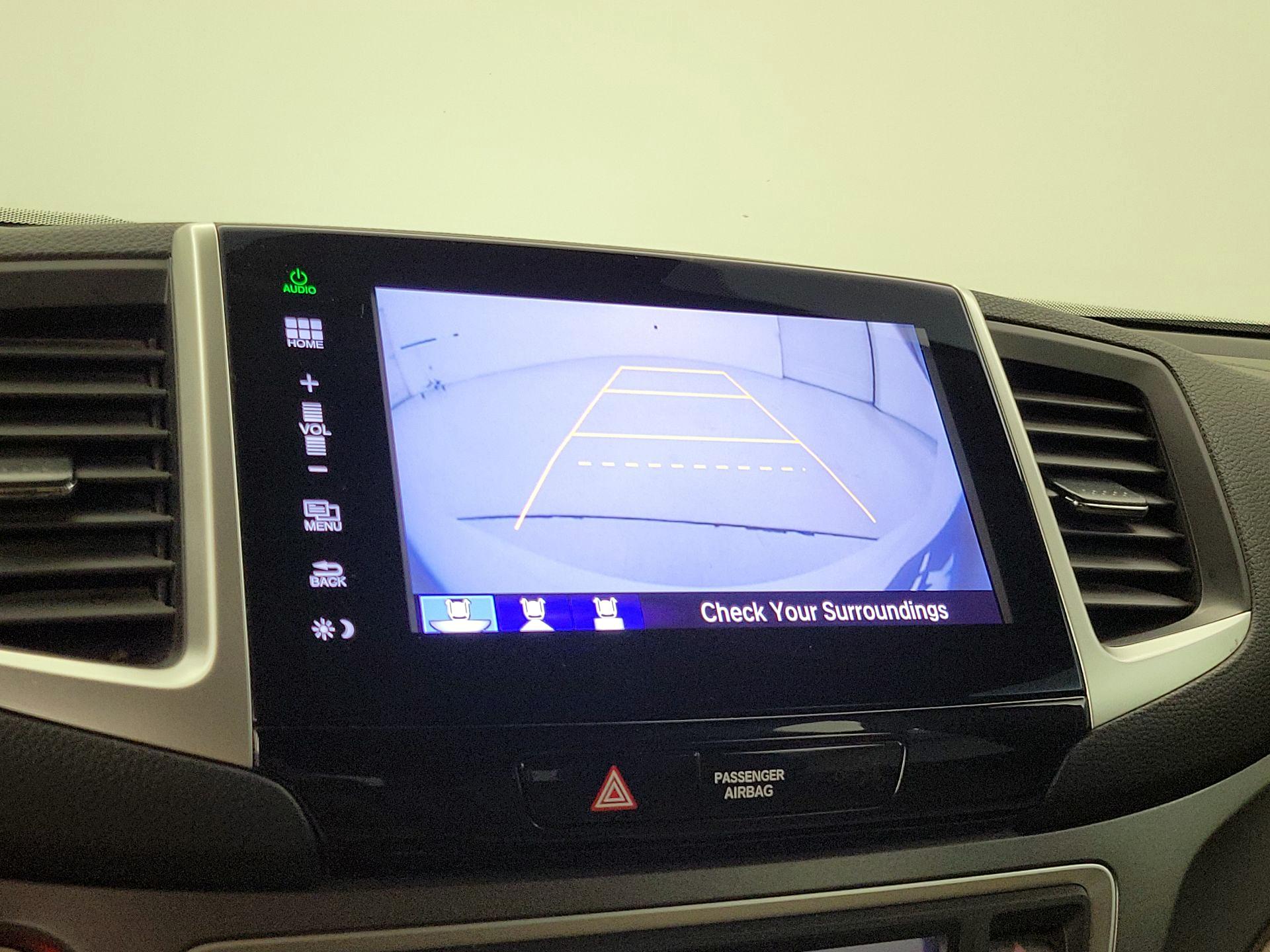 Thumbnail: 2016 Honda Pilot - 14