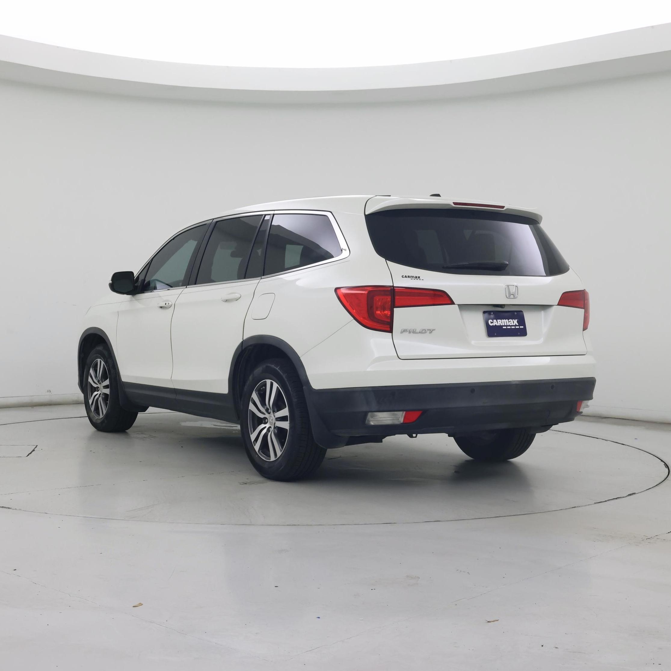 Thumbnail: 2016 Honda Pilot - 2