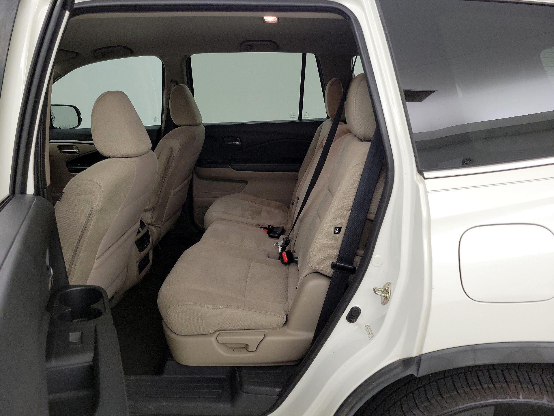 Thumbnail: 2016 Honda Pilot - 19