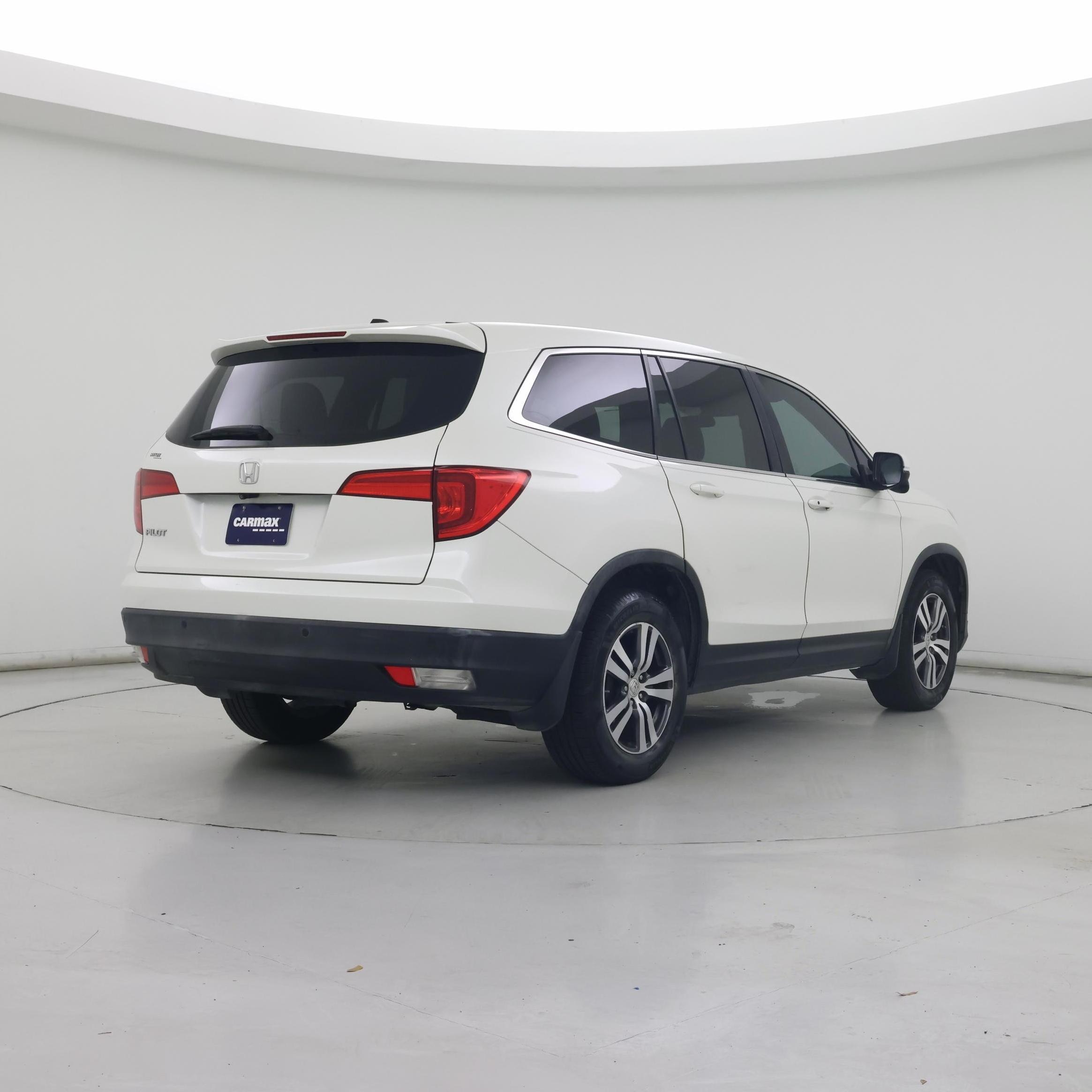Thumbnail: 2016 Honda Pilot - 8