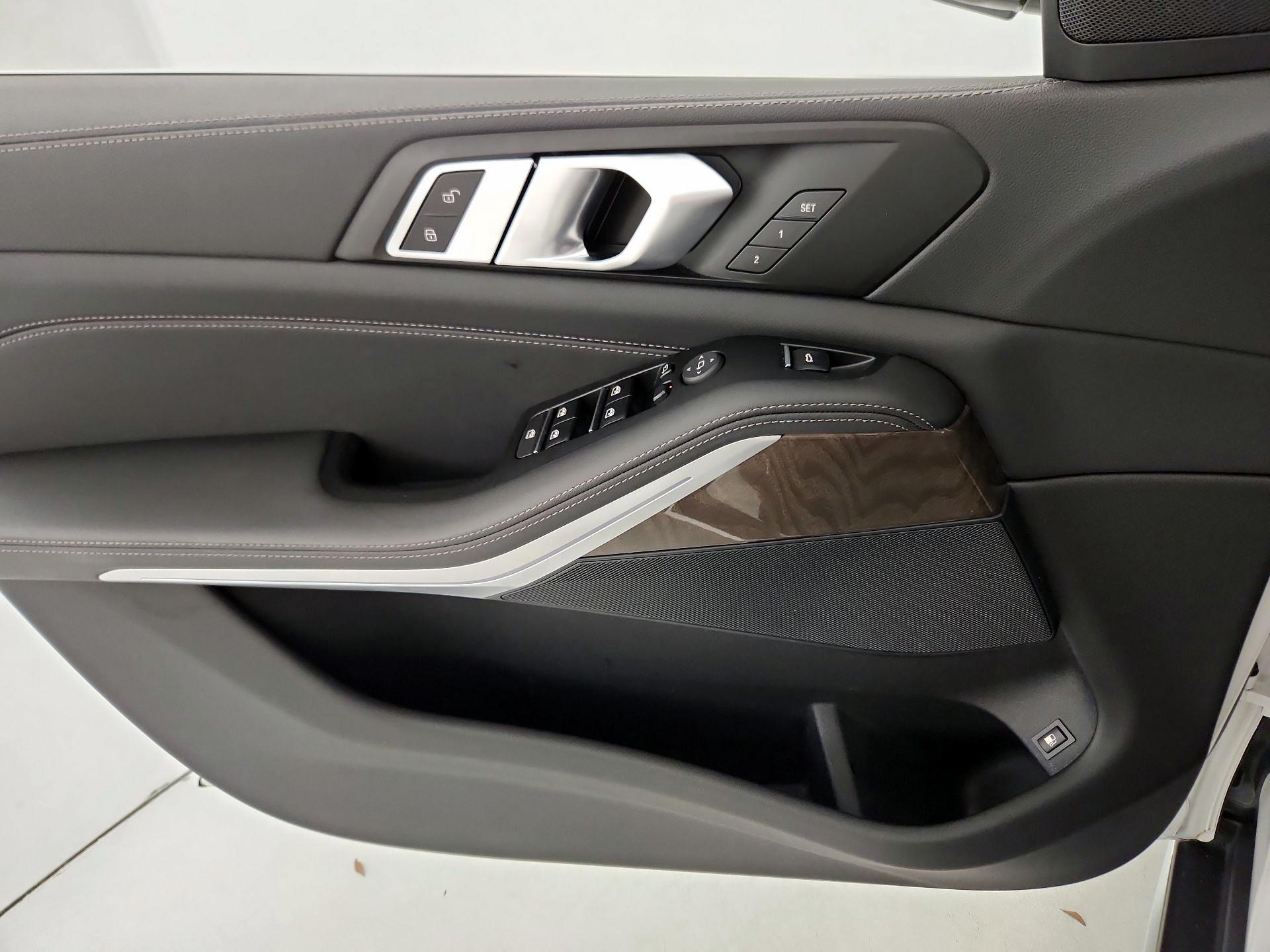 Thumbnail: 2023 BMW X5 - 12