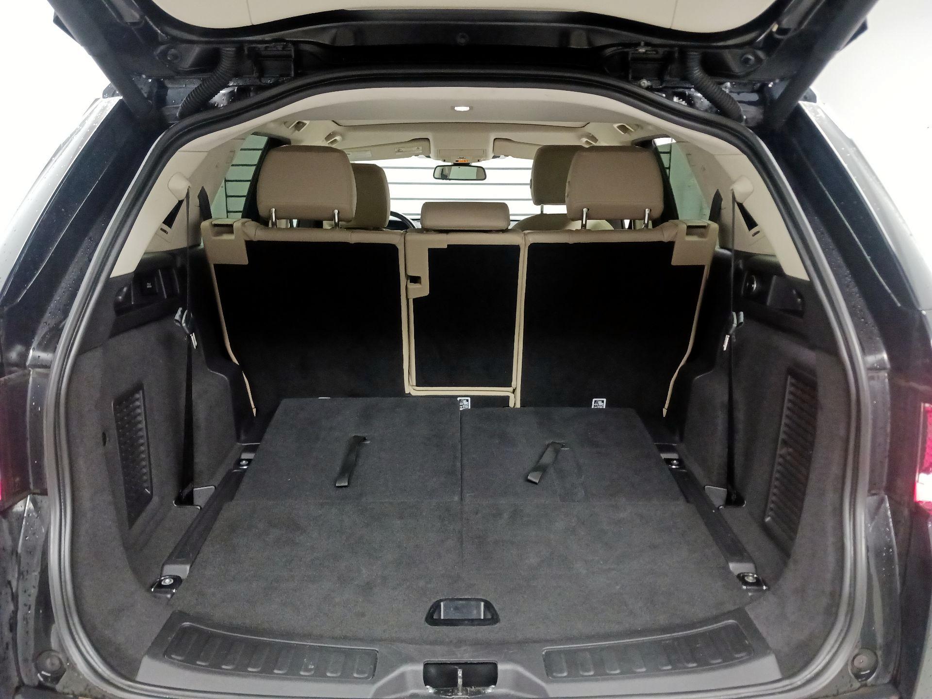 Thumbnail: 2019 Land Rover Discovery Sport - 19