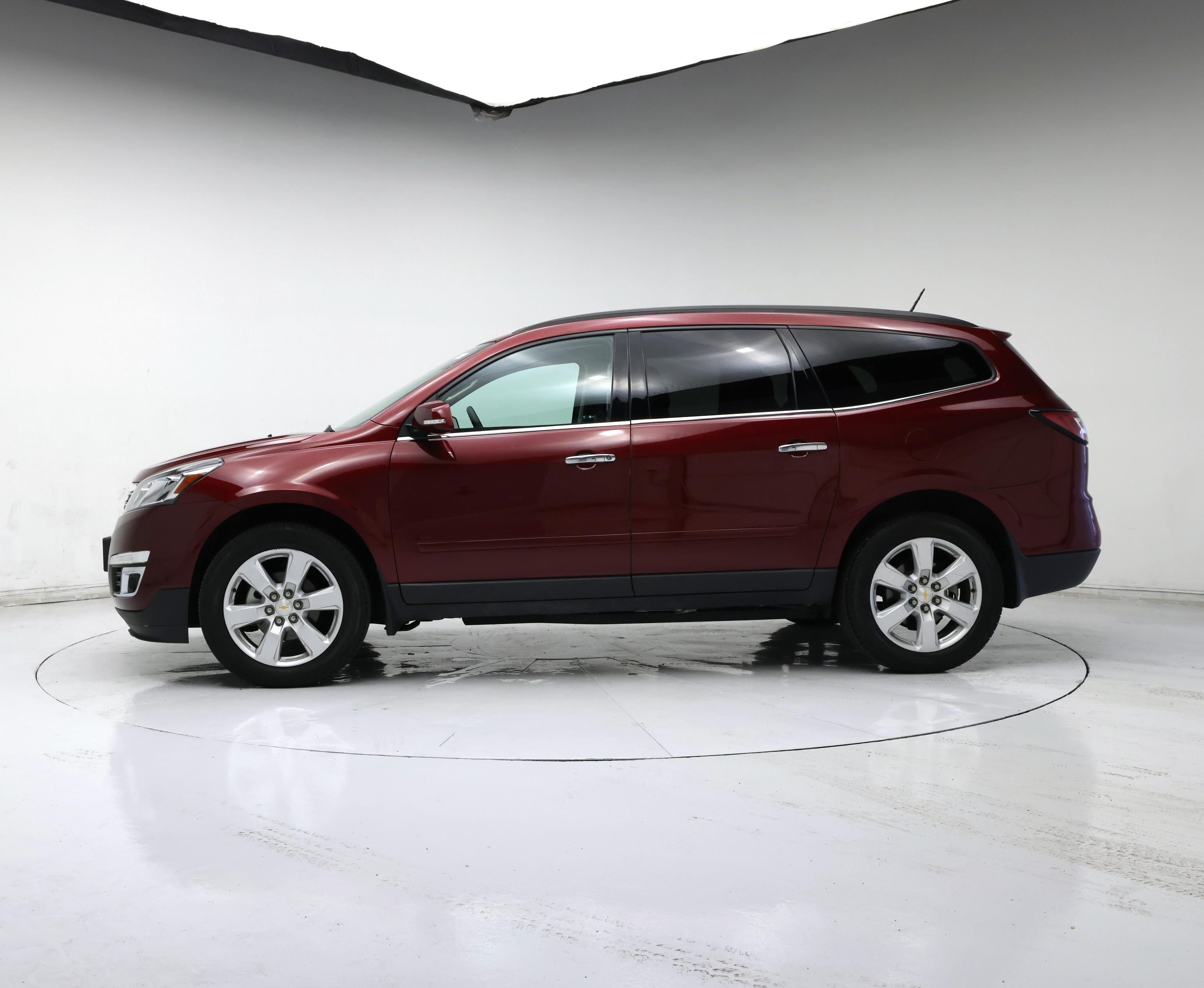 Thumbnail: 2017 Chevrolet Traverse - 3