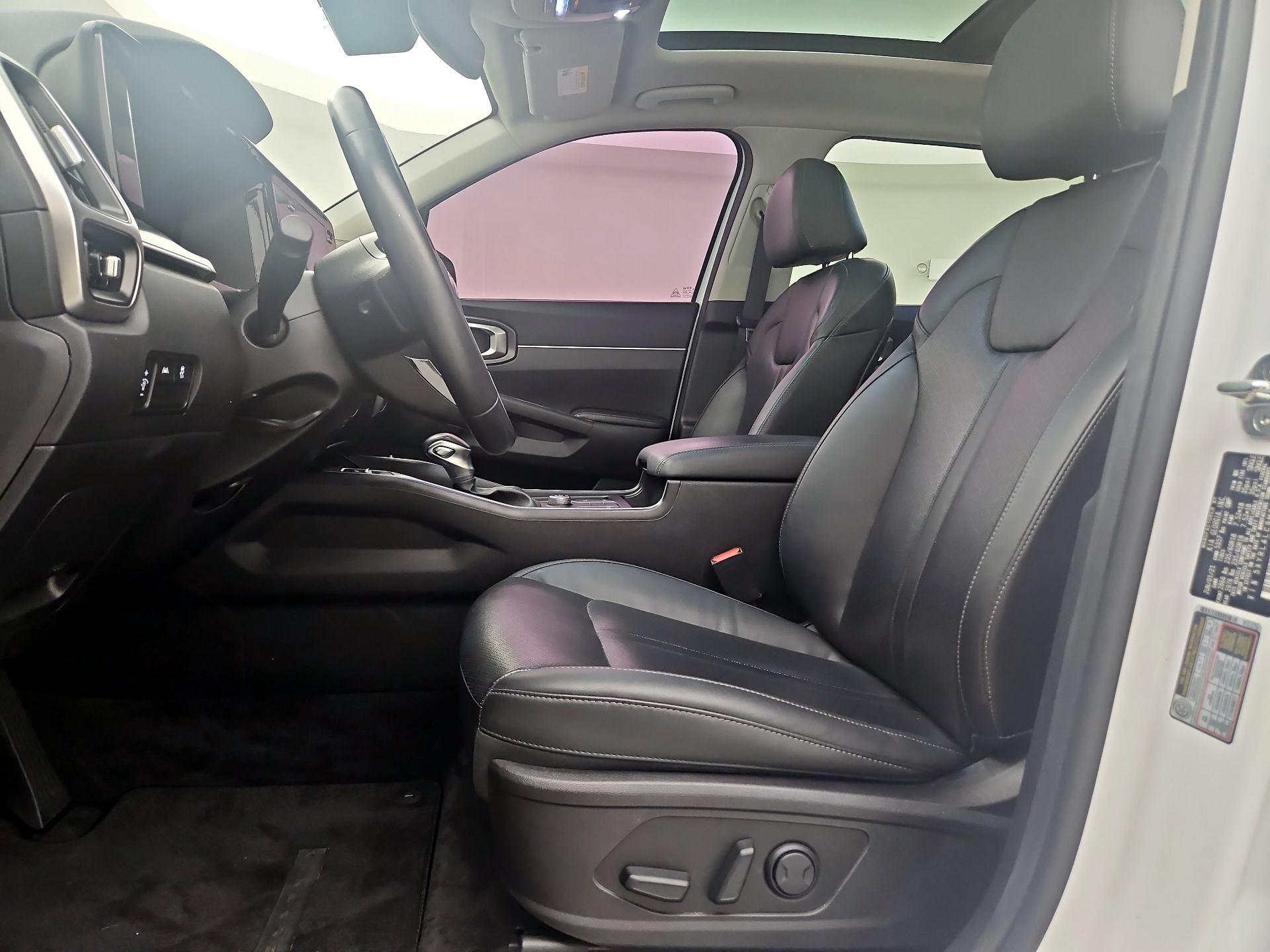 Thumbnail: 2021 Kia Sorento - 11