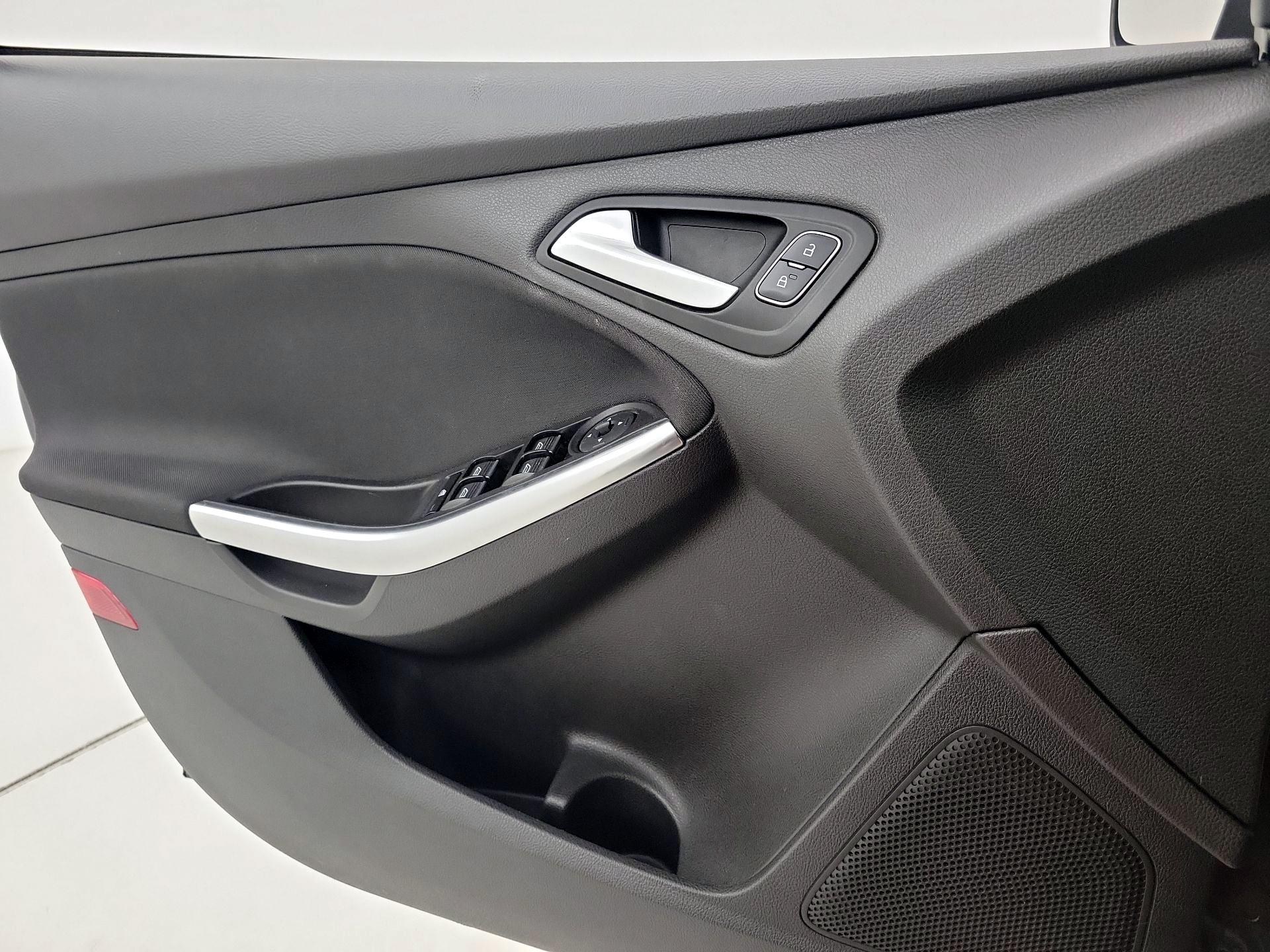 Thumbnail: 2018 Ford Focus - 12