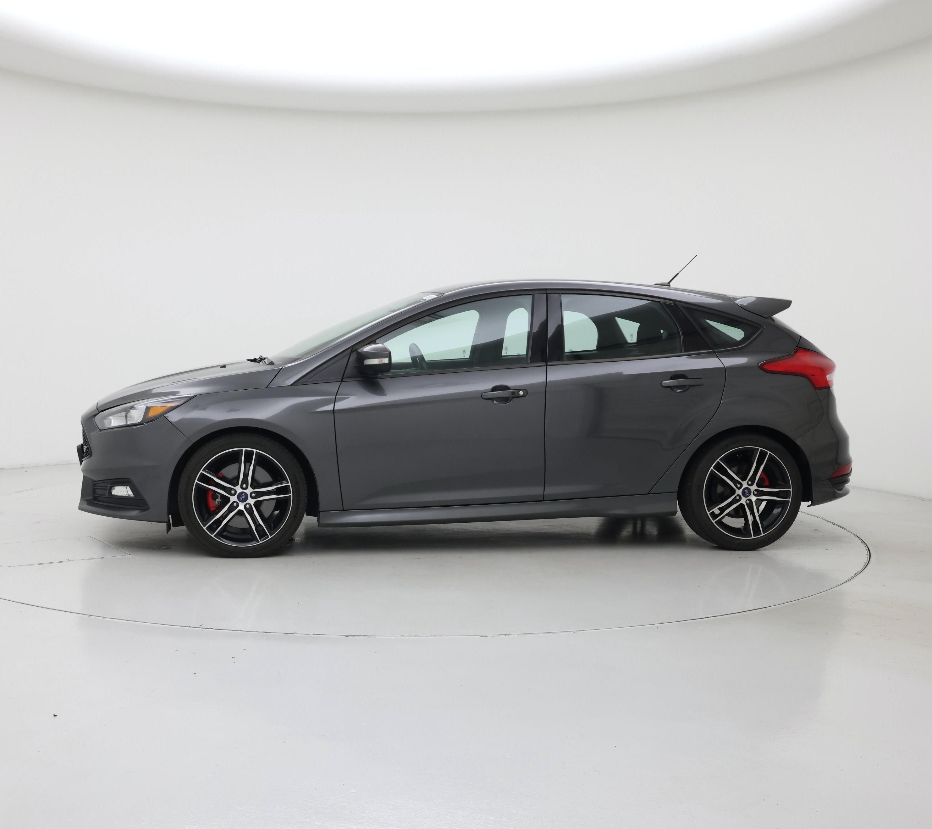 Thumbnail: 2018 Ford Focus - 3