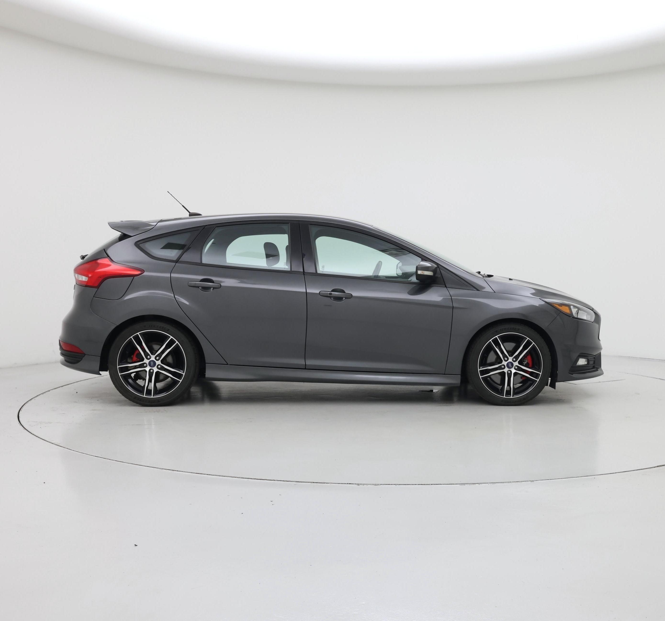 Thumbnail: 2018 Ford Focus - 7