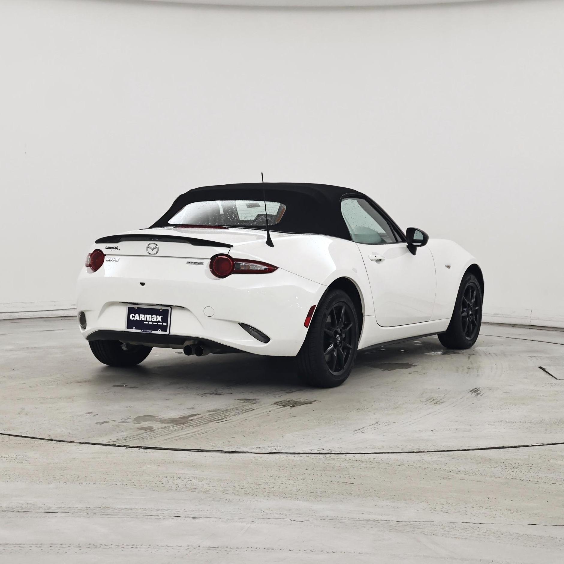 Thumbnail: 2021 Mazda MX-5 Miata - 8