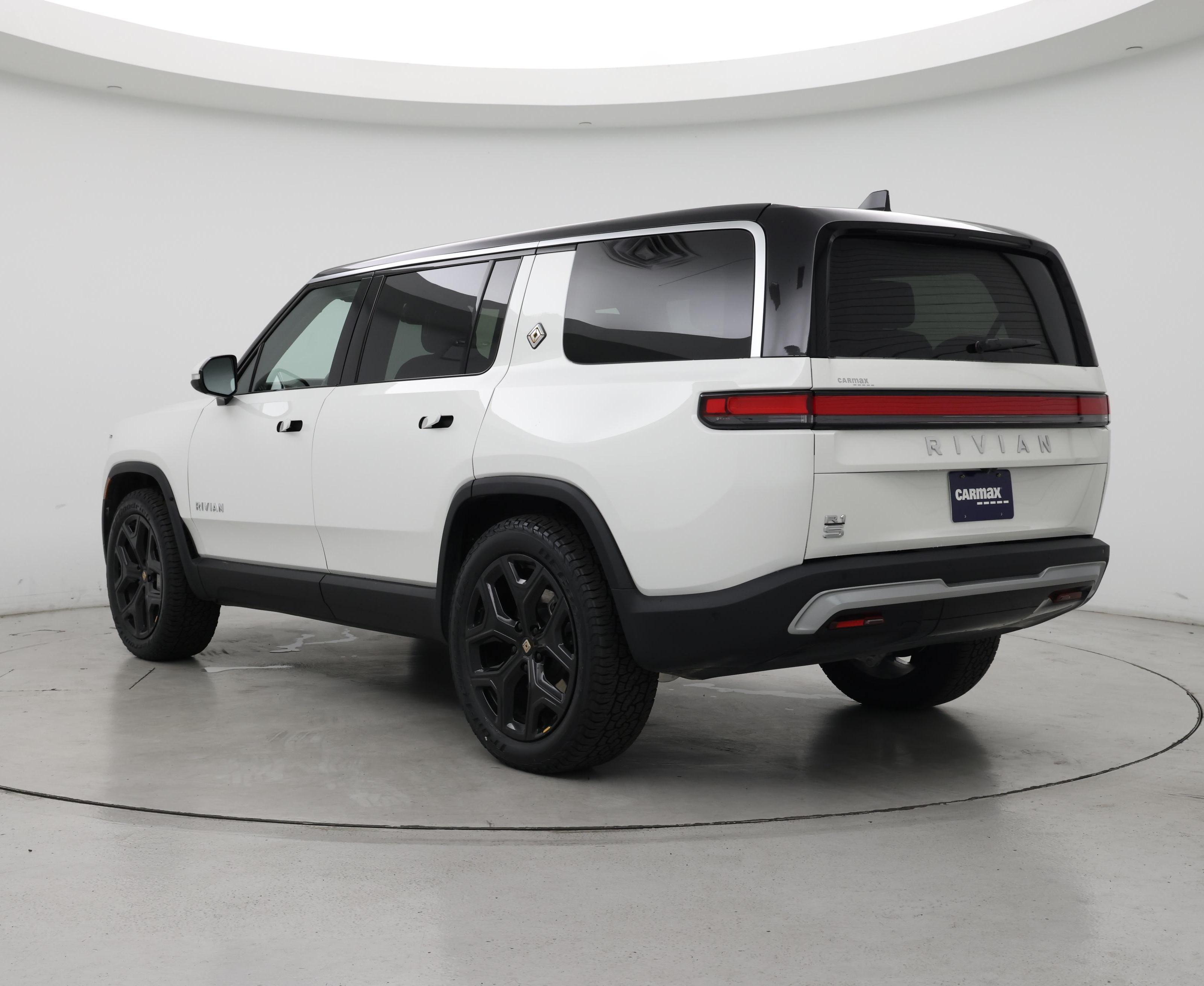 Thumbnail: 2023 Rivian R1S - 2