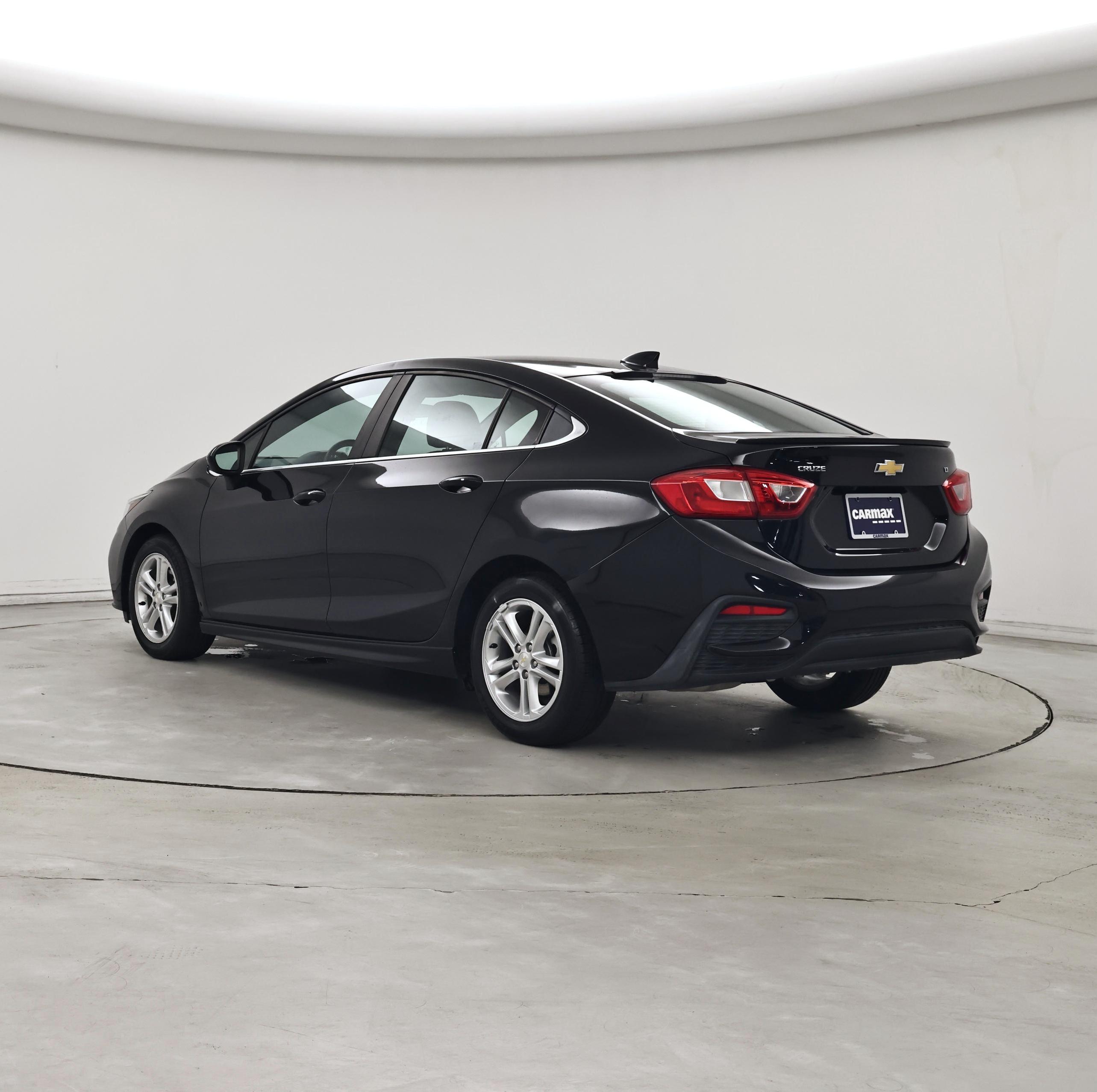 Thumbnail: 2017 Chevrolet Cruze - 2