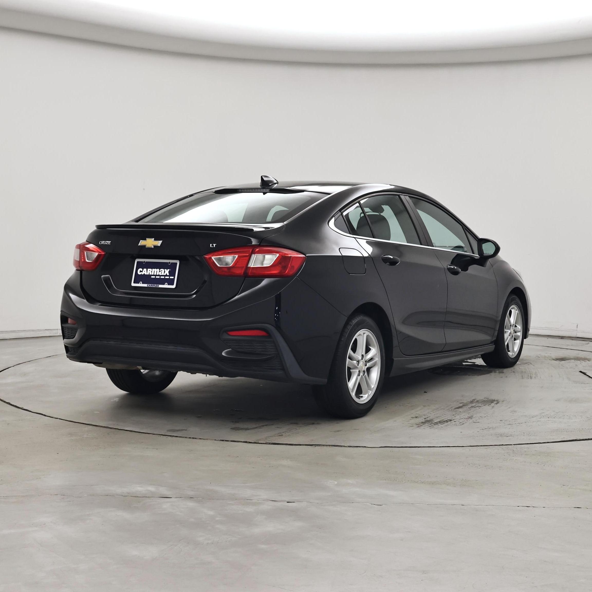 Thumbnail: 2017 Chevrolet Cruze - 8