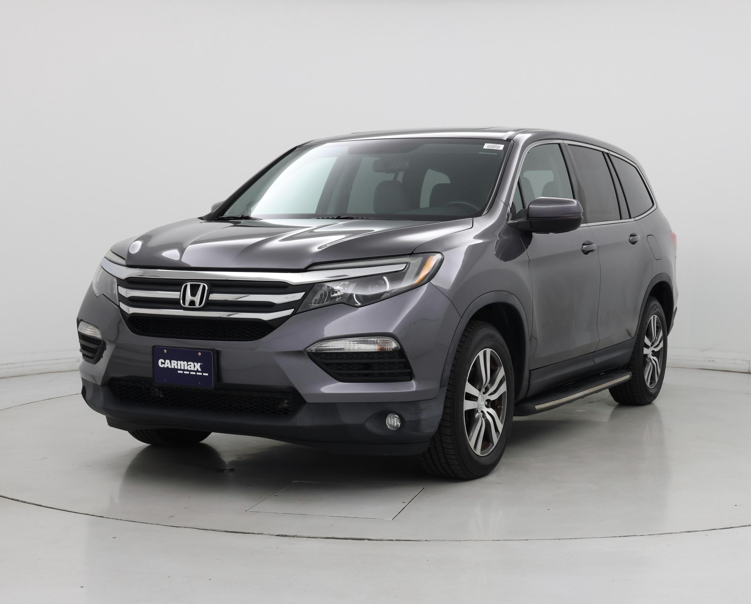 Thumbnail: 2017 Honda Pilot - 4