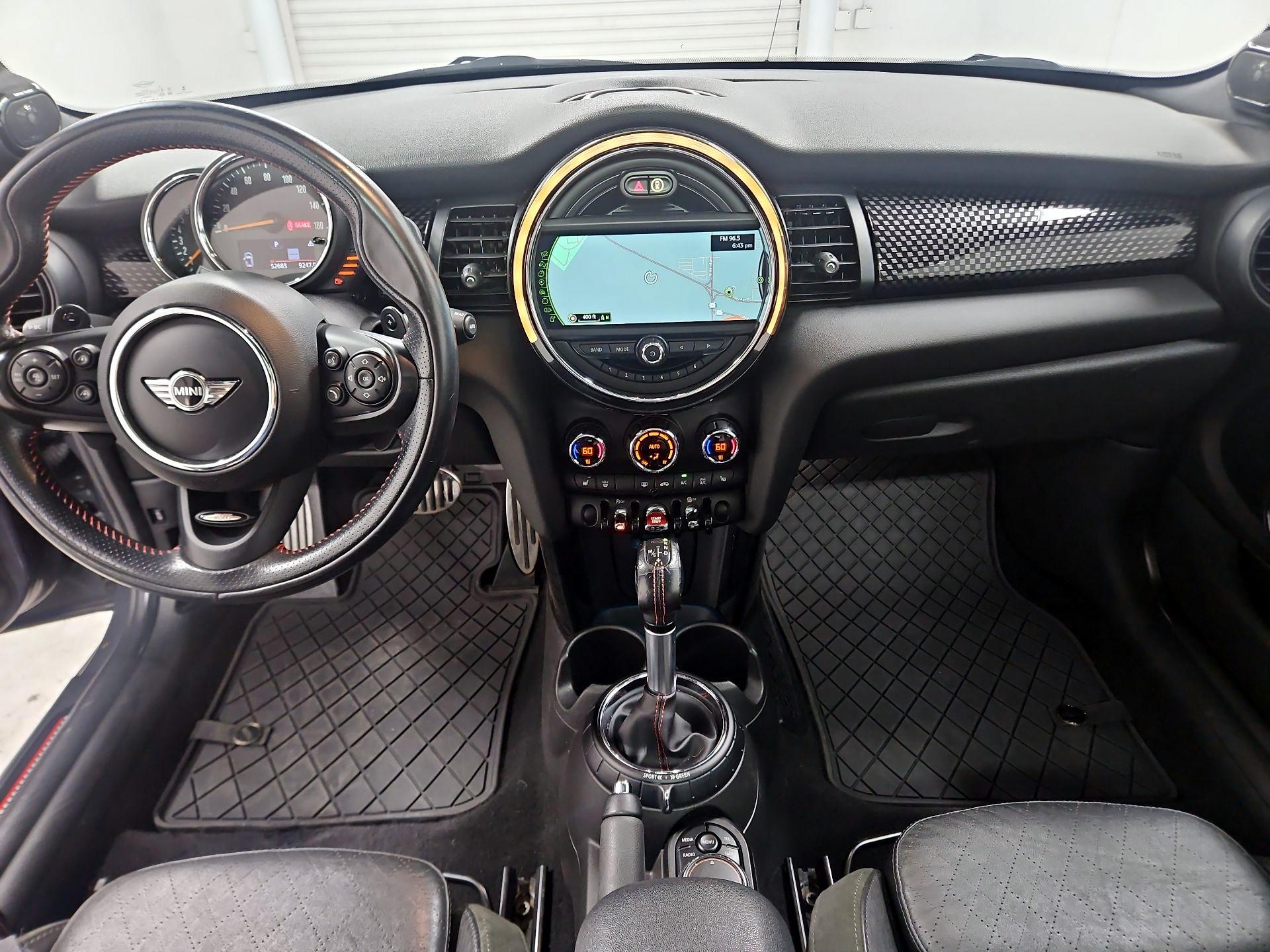 Thumbnail: 2017 MINI Cooper Hardtop - 9