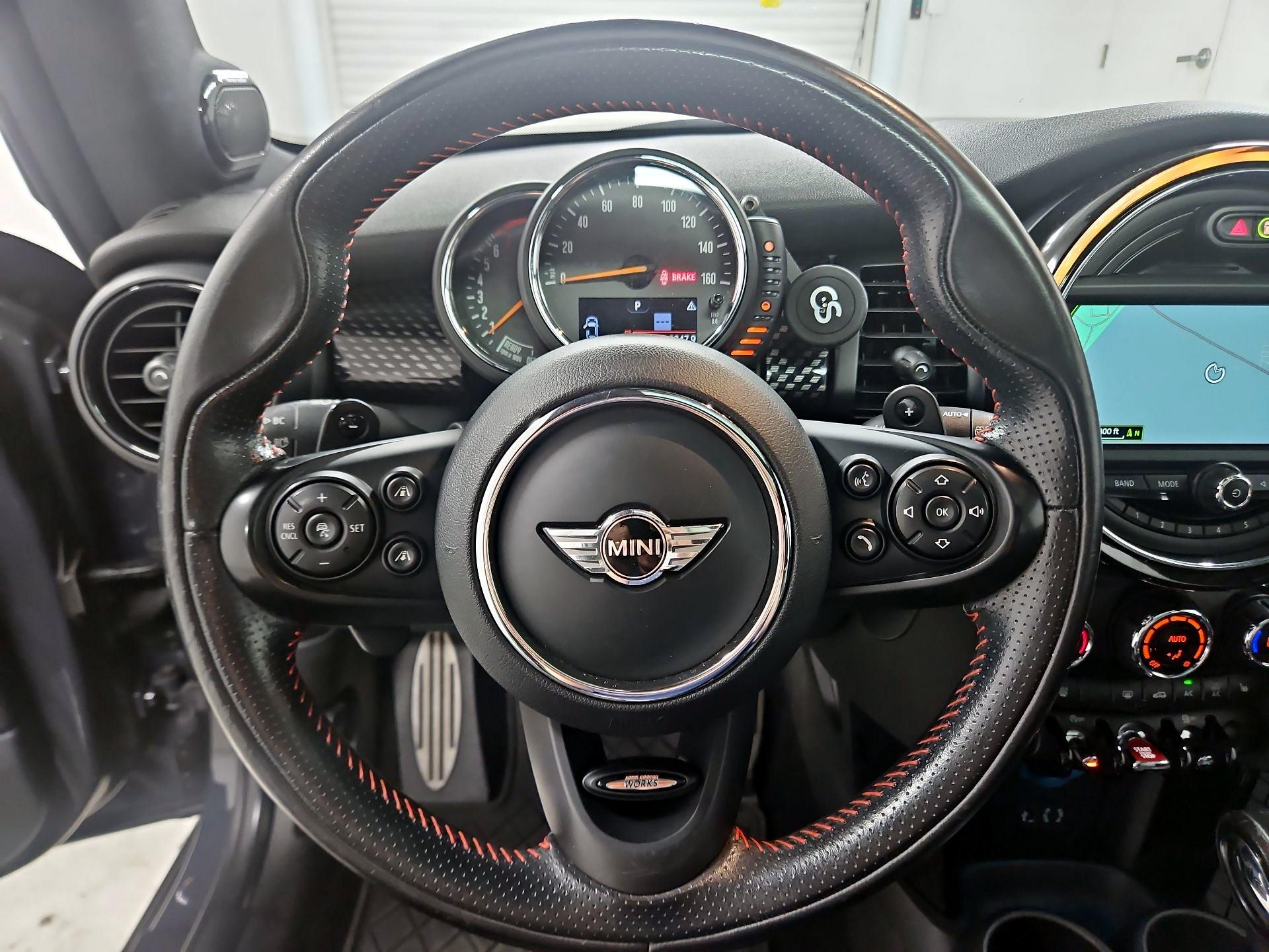 Thumbnail: 2017 MINI Cooper Hardtop - 10