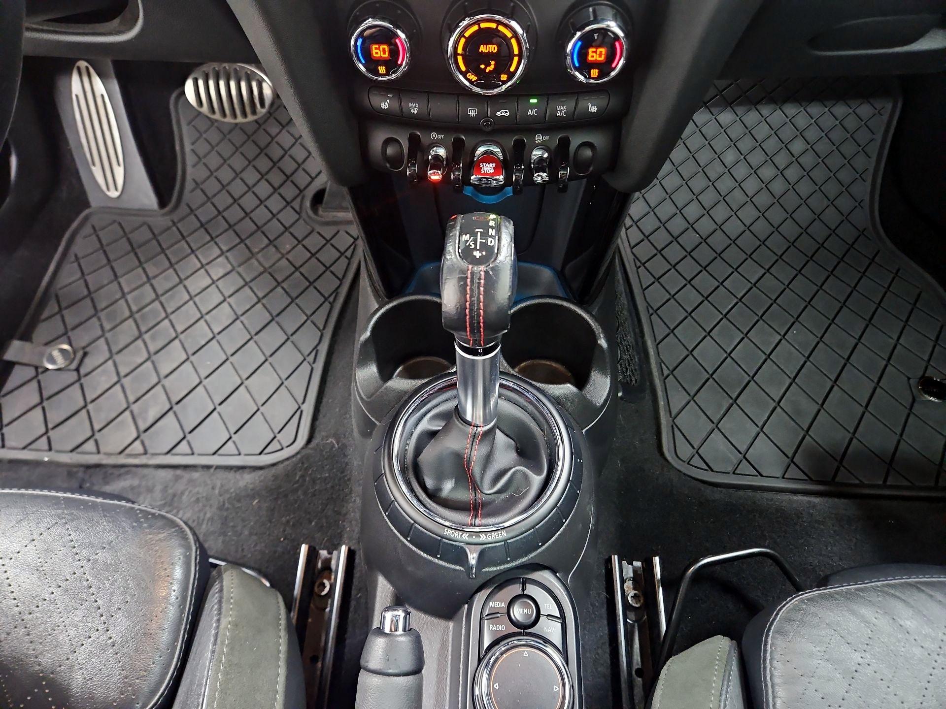 Thumbnail: 2017 MINI Cooper Hardtop - 18