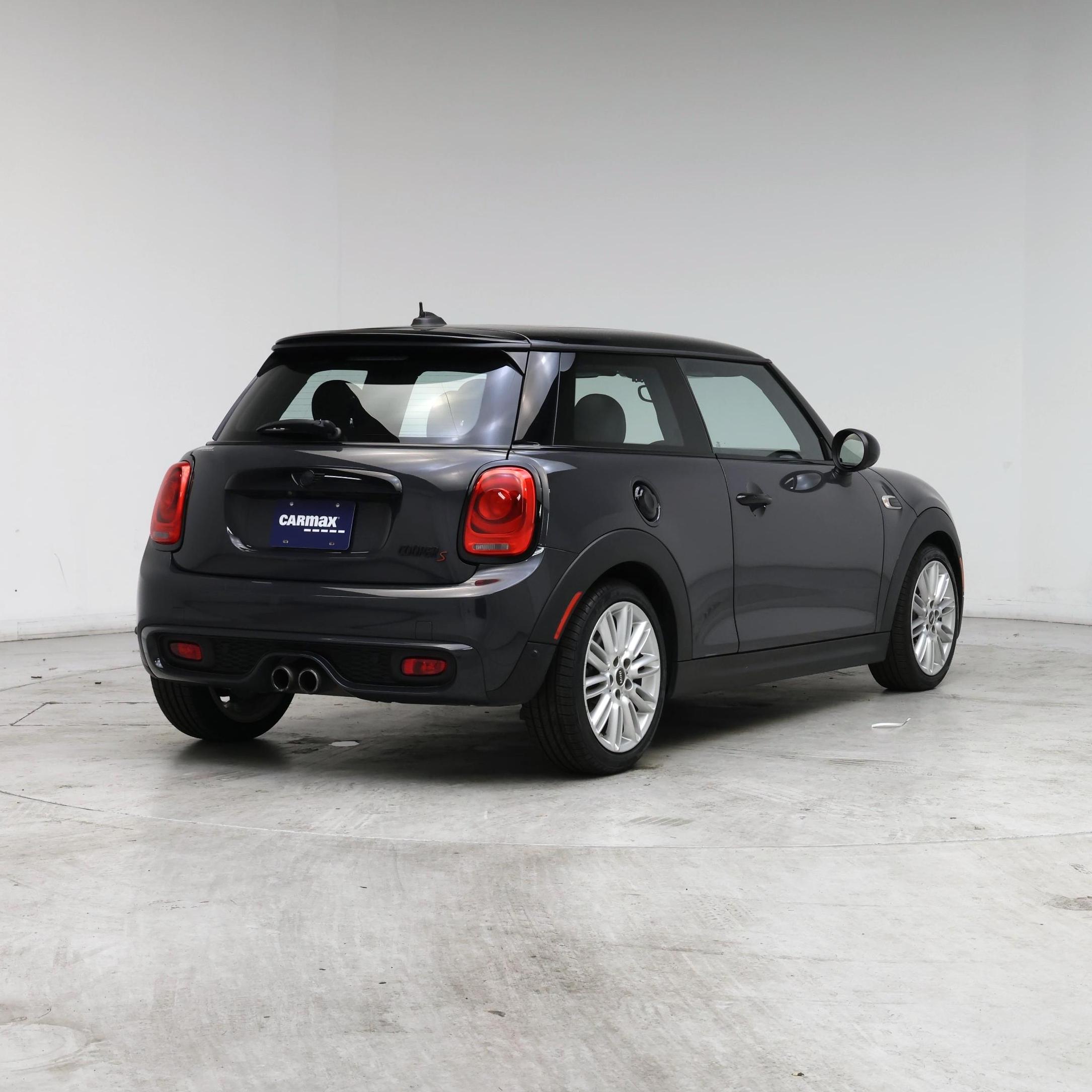 Thumbnail: 2017 MINI Cooper Hardtop - 8