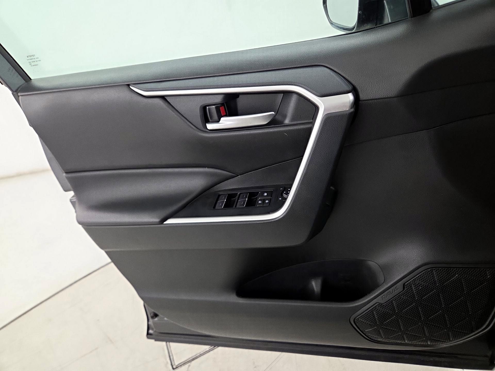 Thumbnail: 2024 Toyota RAV4 - 12
