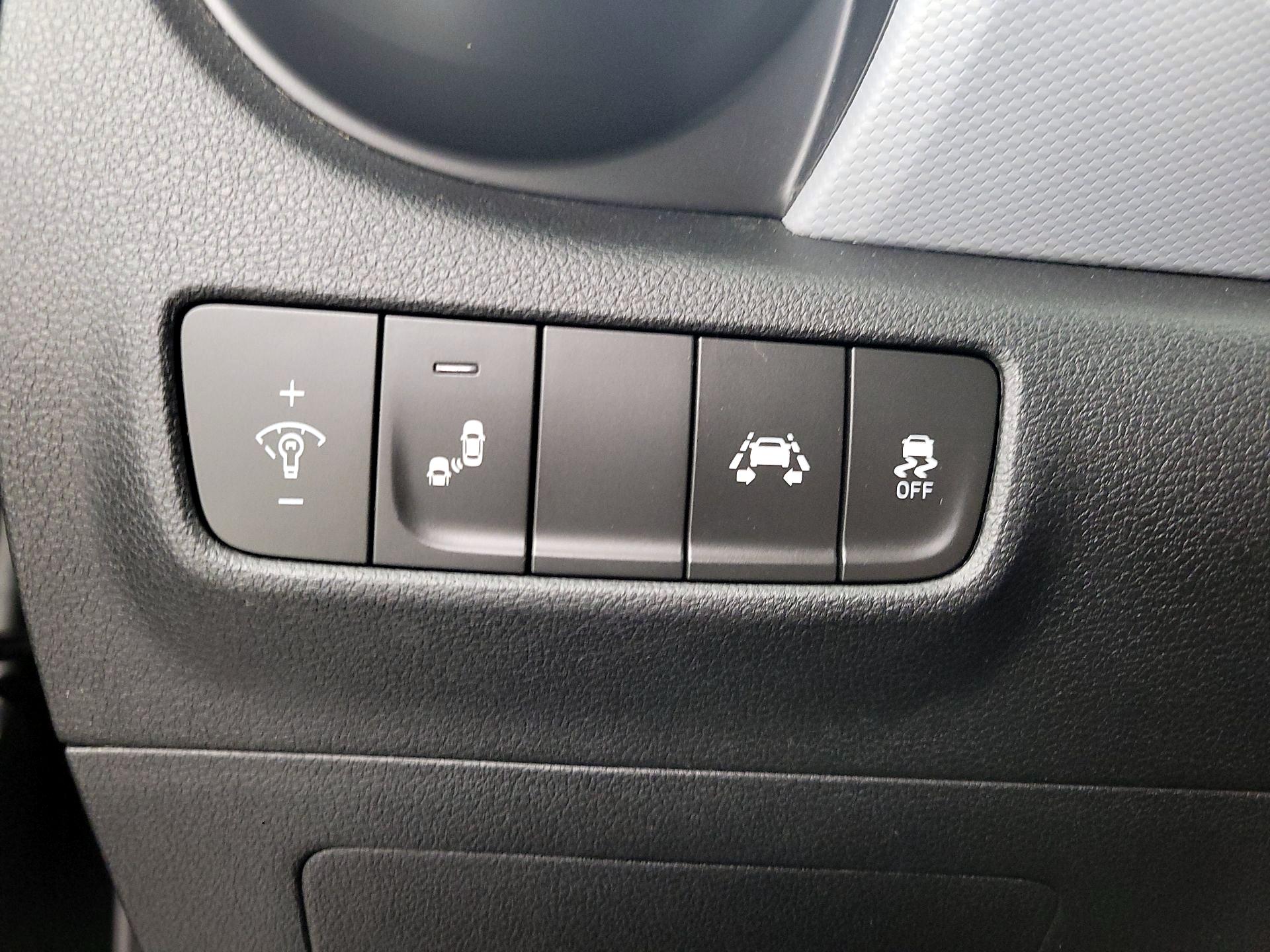 Thumbnail: 2019 Hyundai Kona - 13