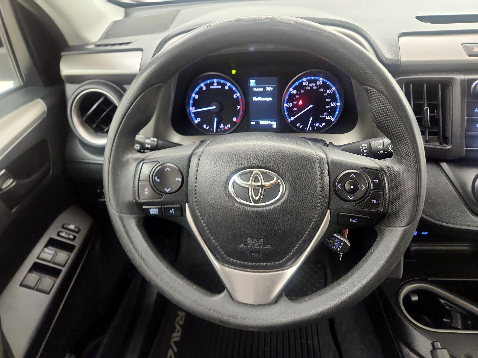 Thumbnail: 2017 Toyota RAV4 - 10
