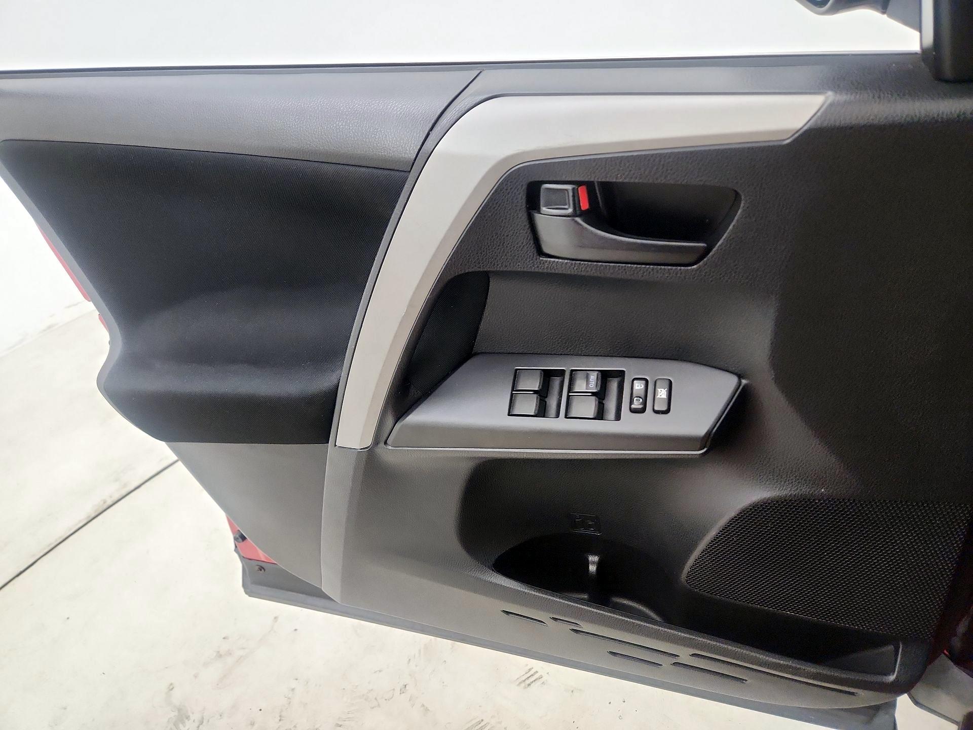Thumbnail: 2017 Toyota RAV4 - 12