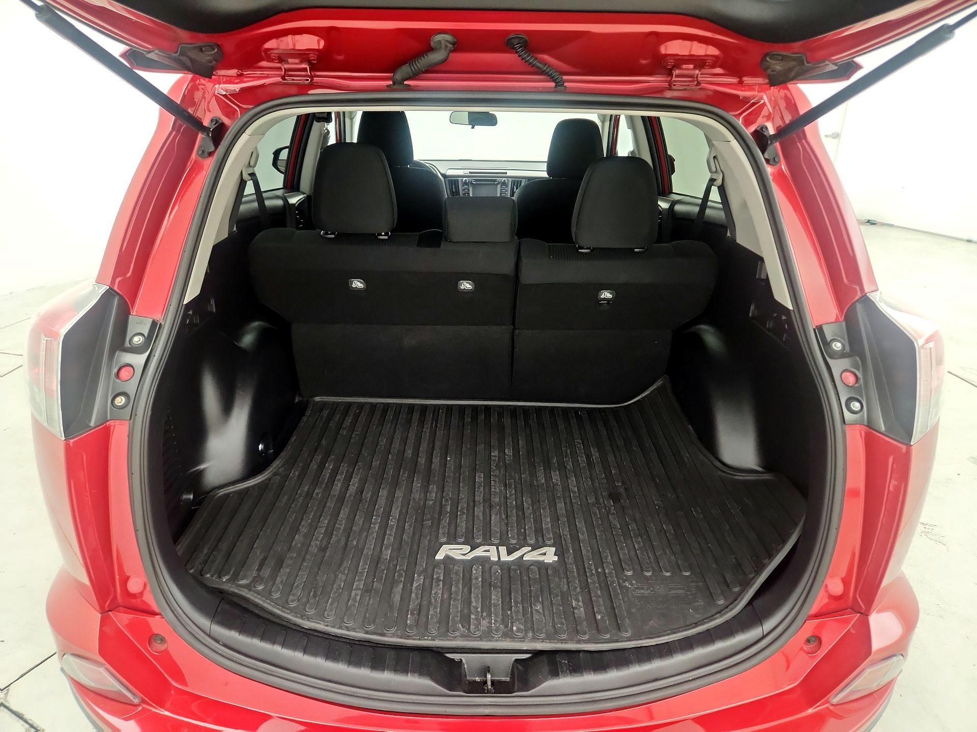 Thumbnail: 2017 Toyota RAV4 - 20