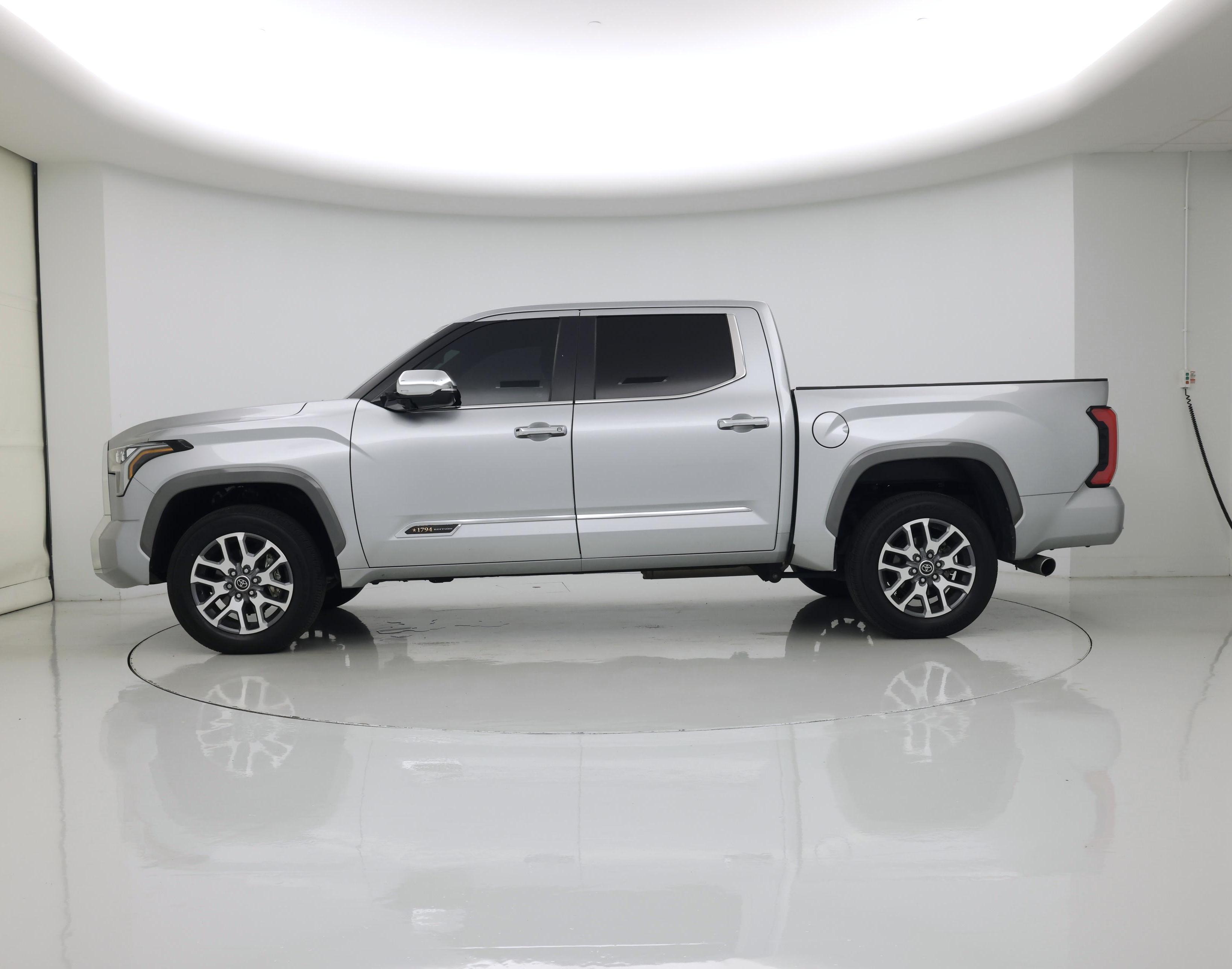 Thumbnail: 2024 Toyota Tundra - 3