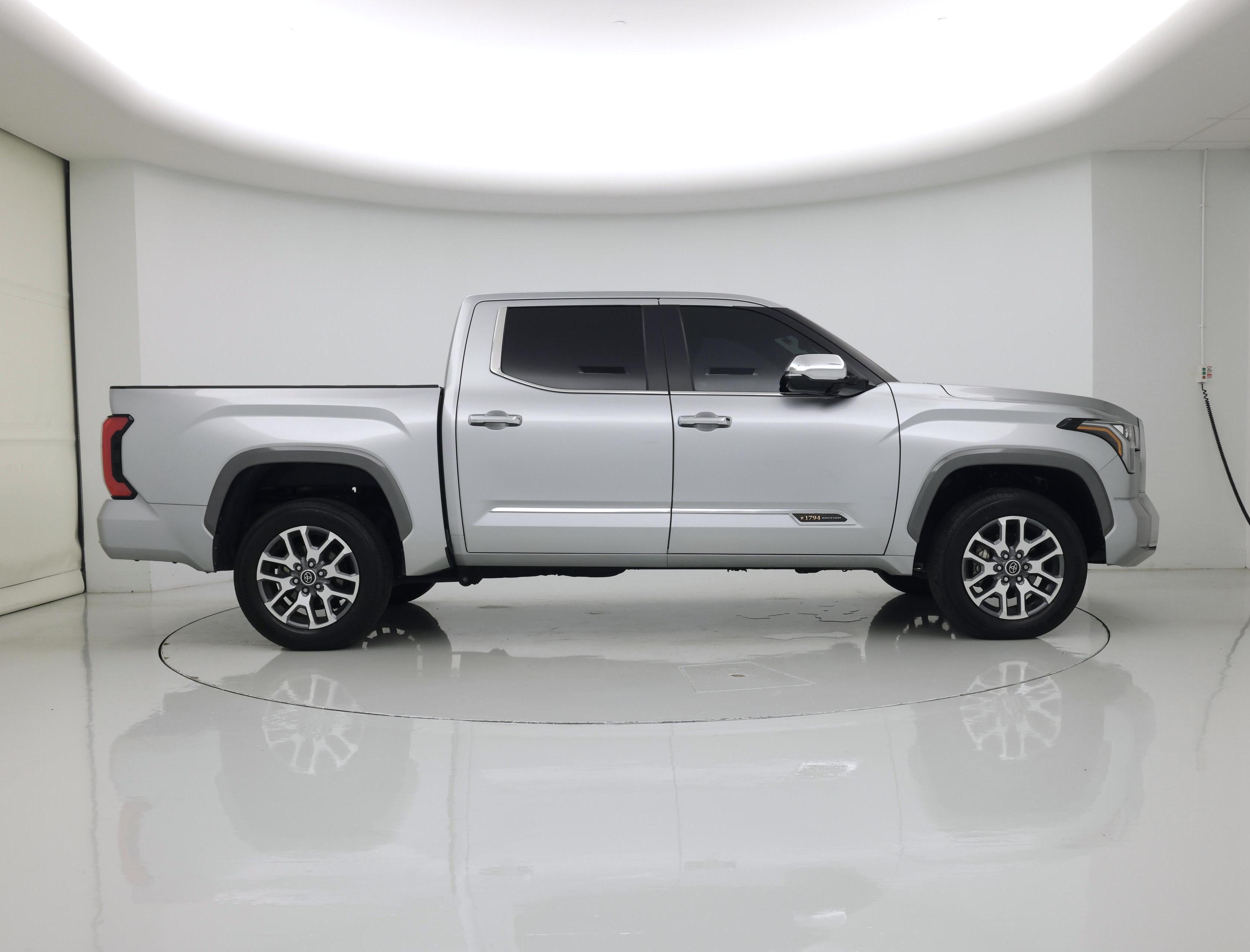 Thumbnail: 2024 Toyota Tundra - 7