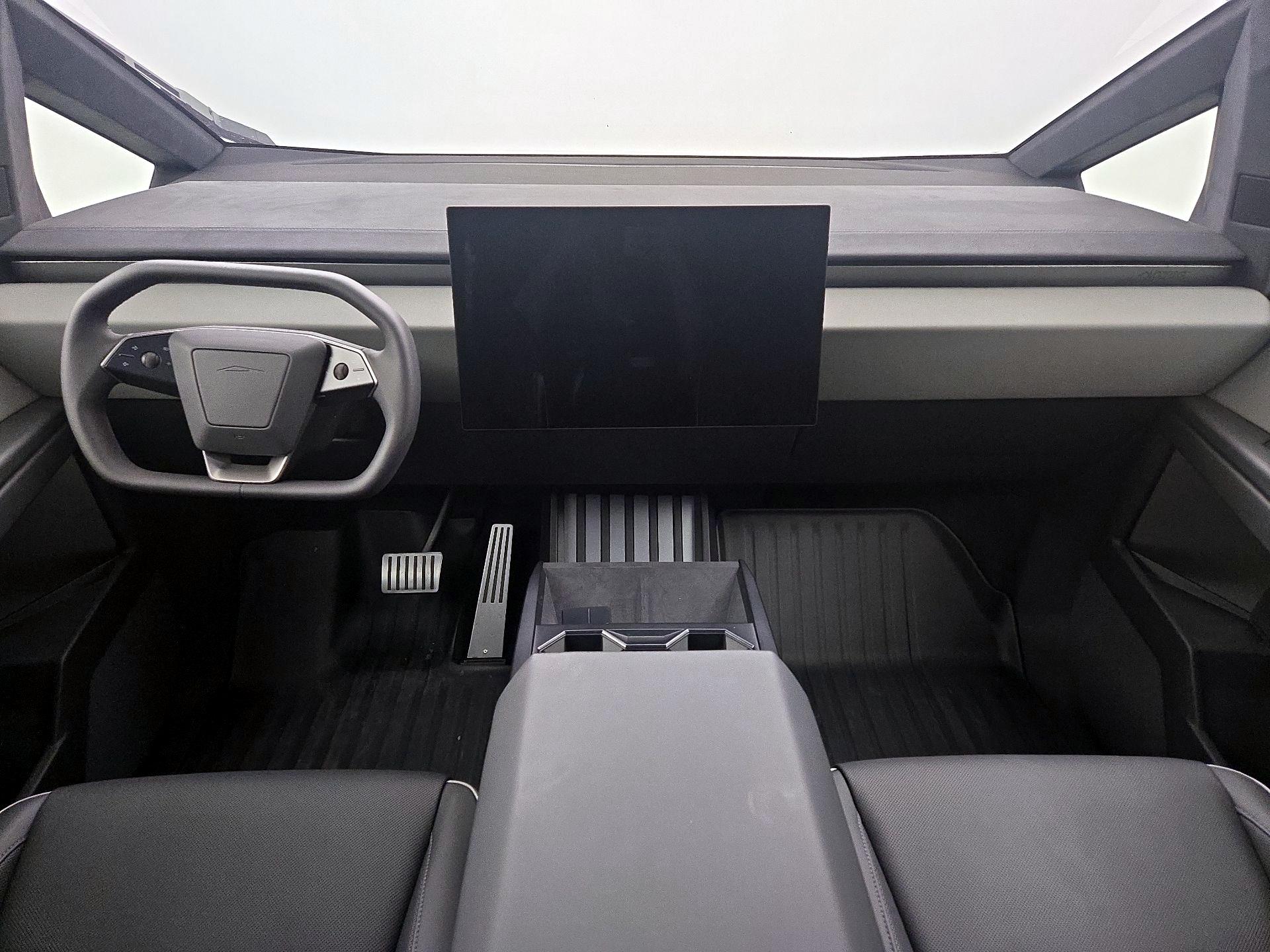 Thumbnail: 2024 Tesla Cybertruck - 9
