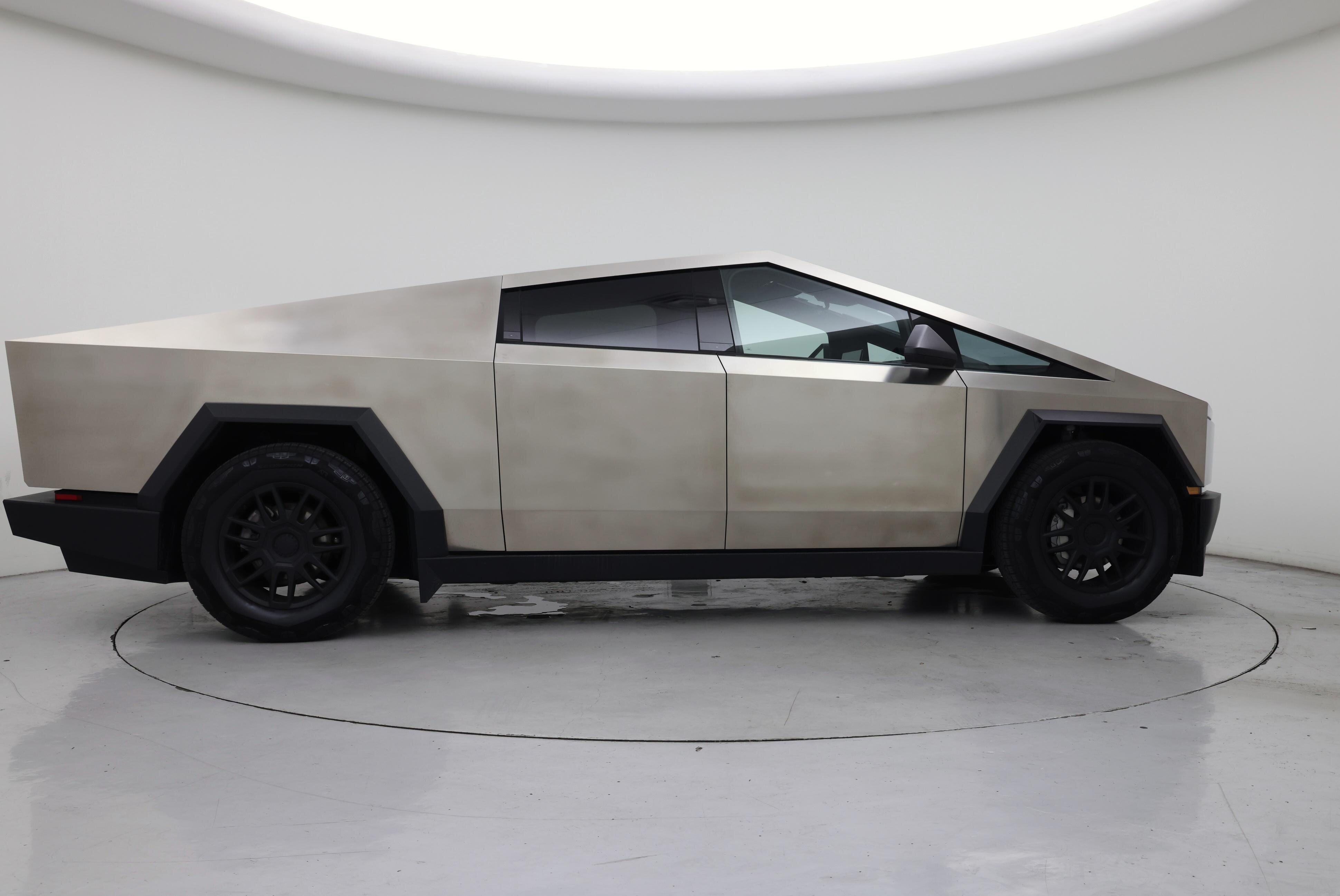 Thumbnail: 2024 Tesla Cybertruck - 7