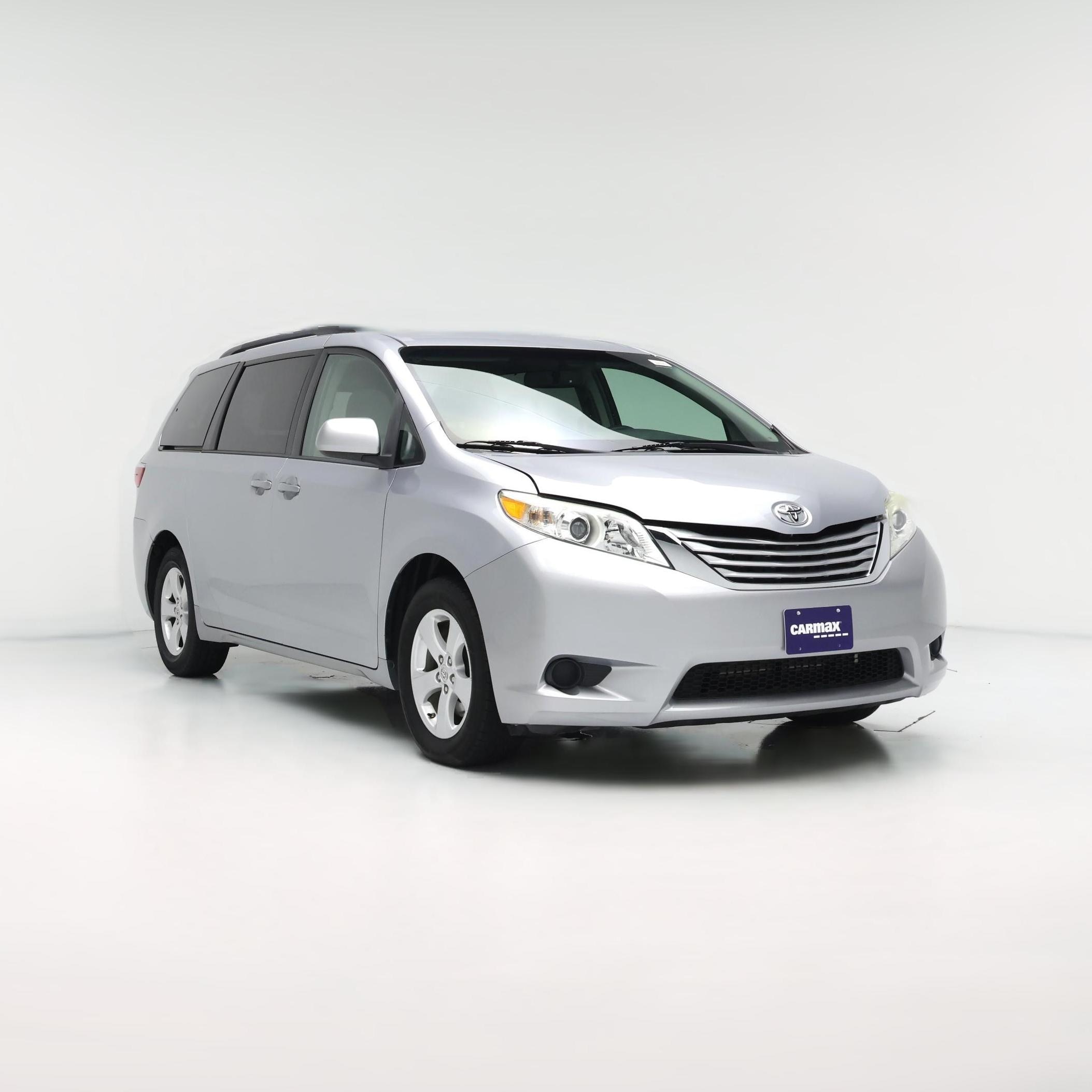 Thumbnail: 2015 Toyota Sienna - 1