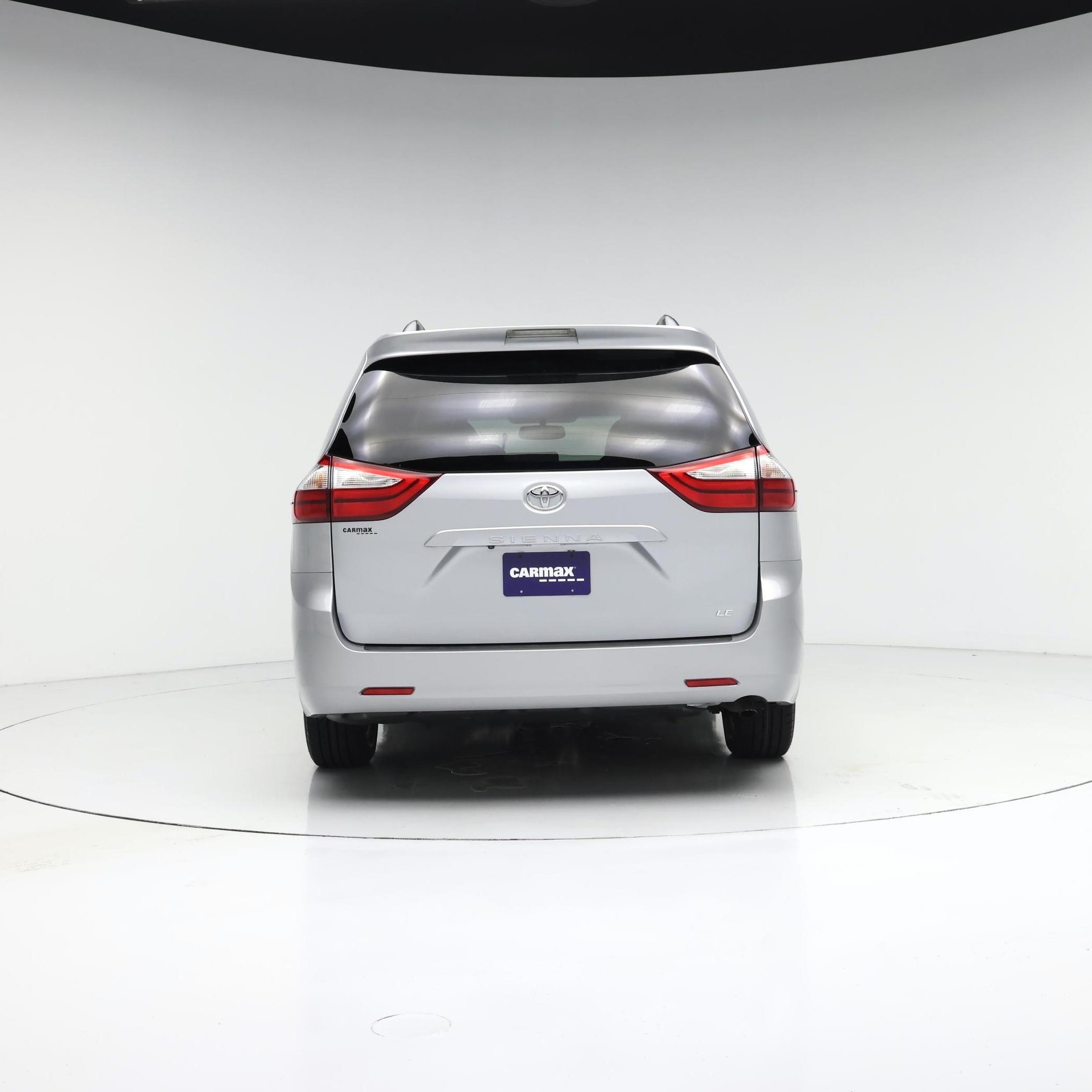 Thumbnail: 2015 Toyota Sienna - 6