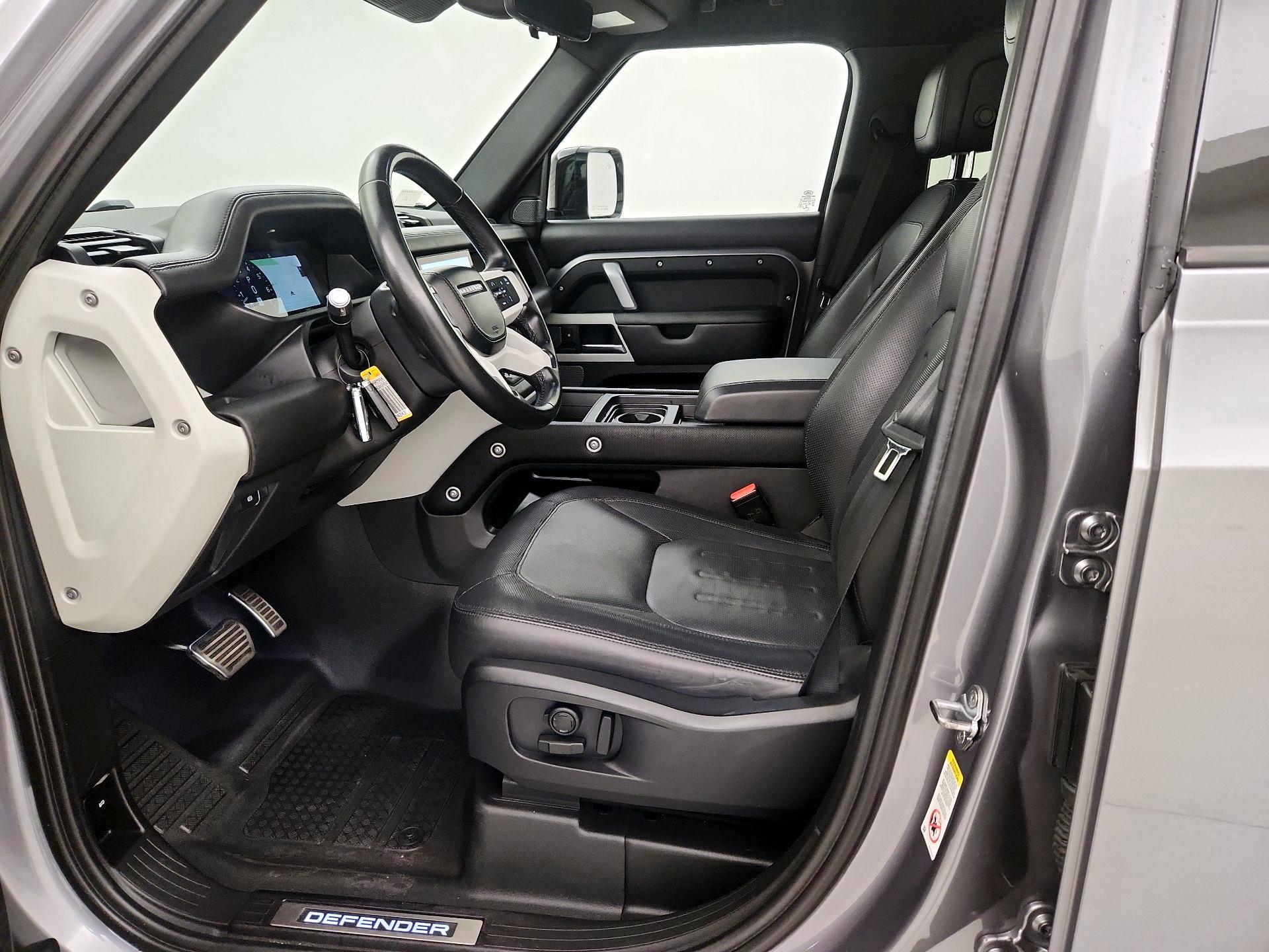 Thumbnail: 2022 Land Rover Defender - 11
