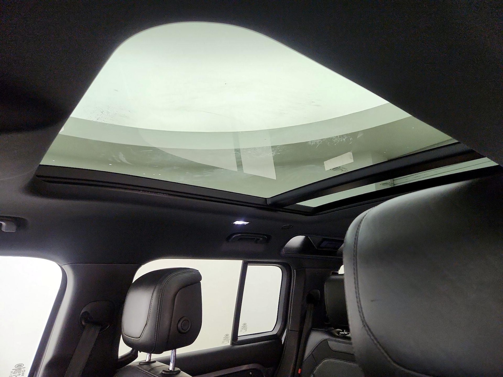 2022 Land Rover Defender X-Dynamic HSE - Photo 21