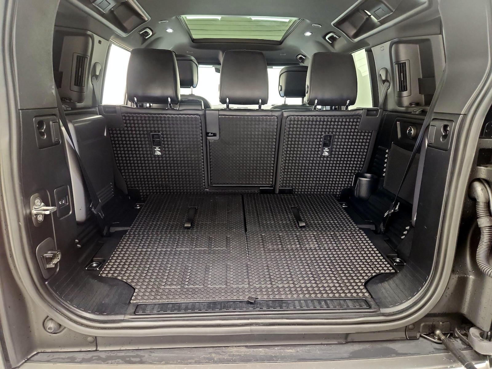 2022 Land Rover Defender X-Dynamic HSE - Photo 25