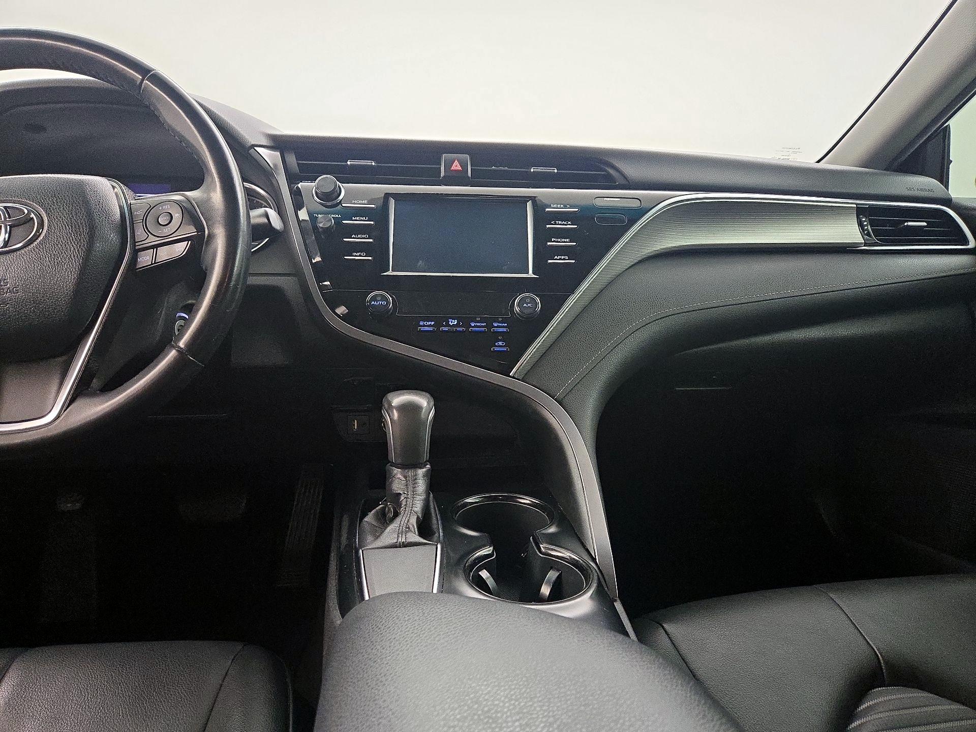 Thumbnail: 2018 Toyota Camry - 9
