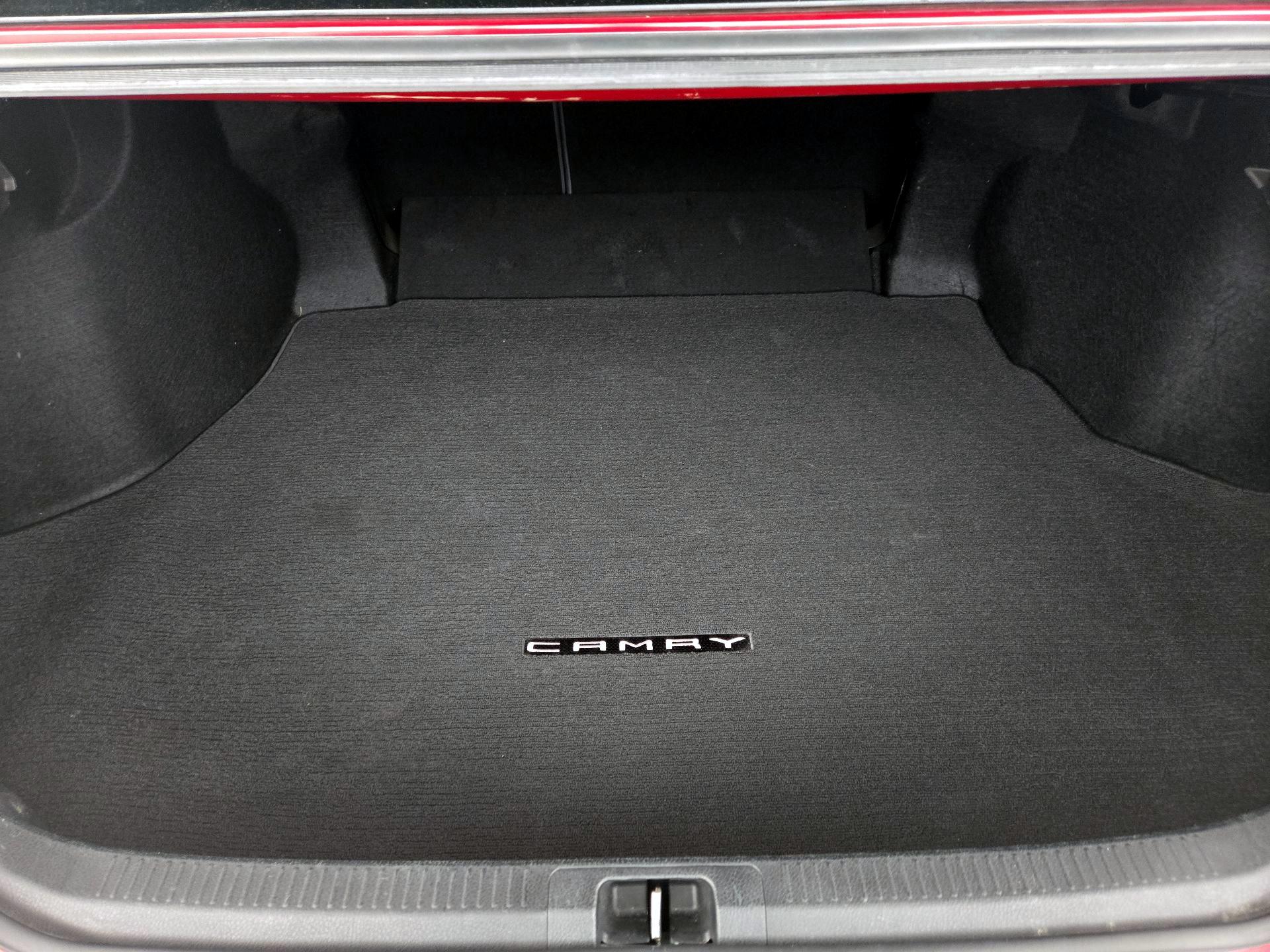 Thumbnail: 2018 Toyota Camry - 20