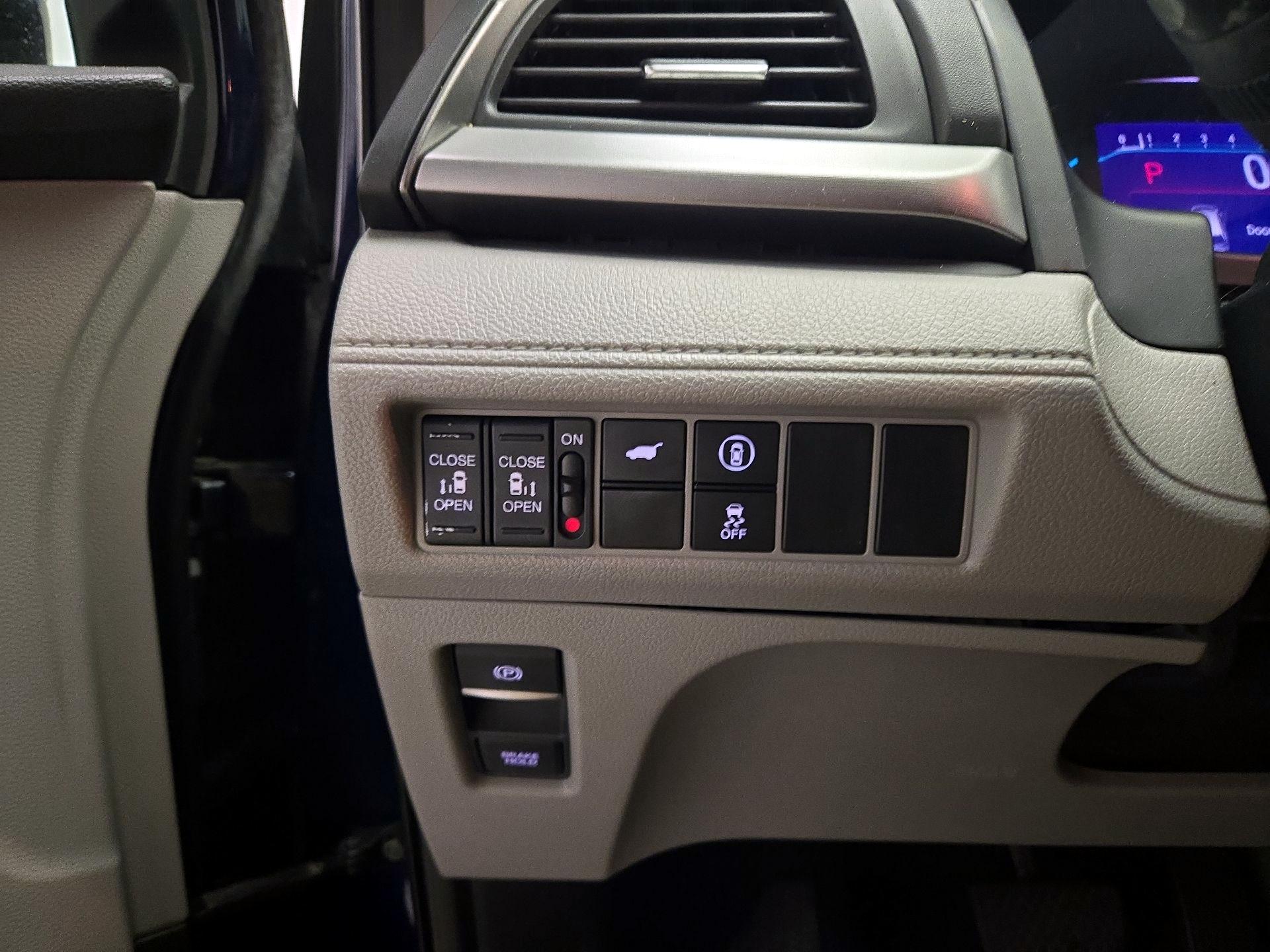 Thumbnail: 2021 Honda Odyssey - 11