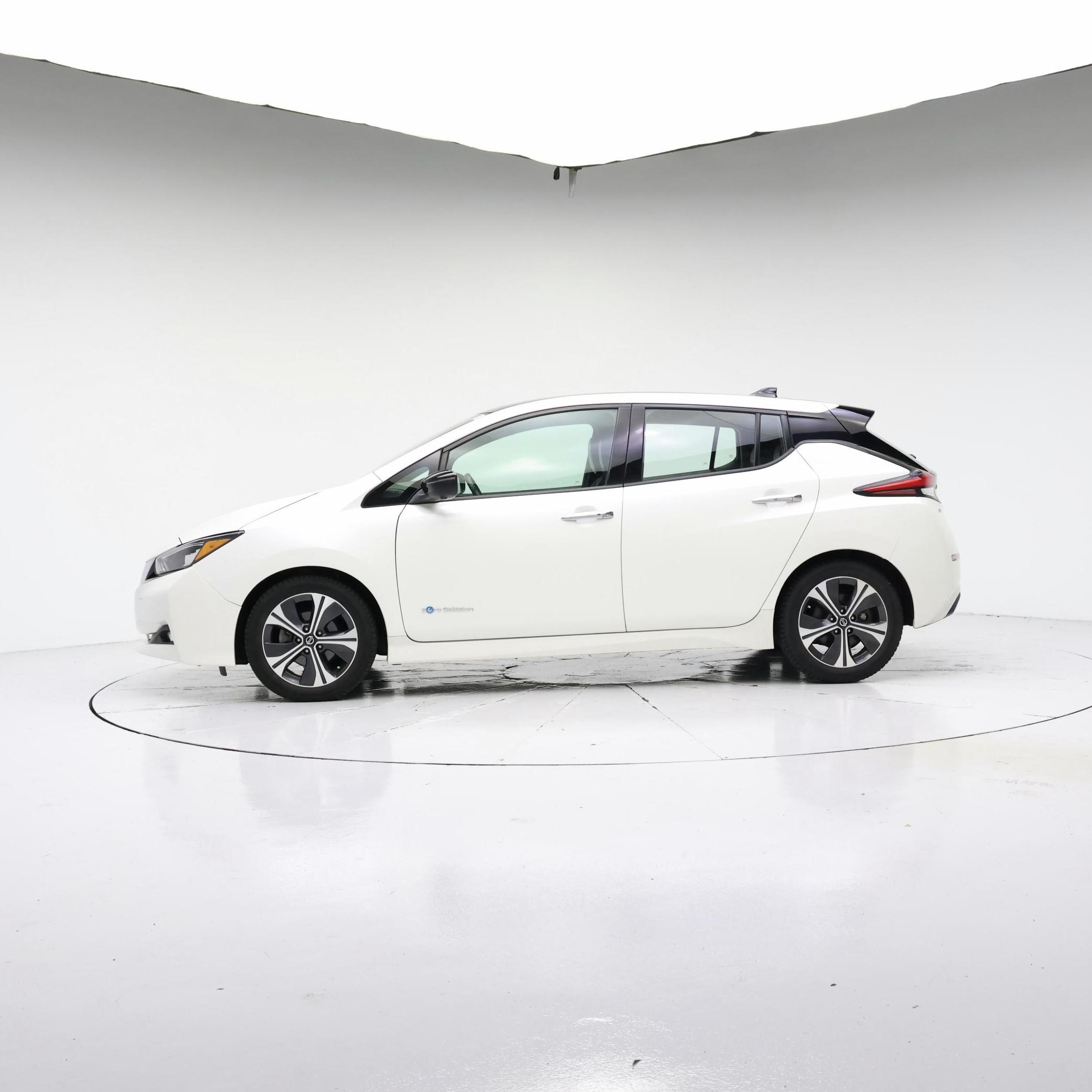 Thumbnail: 2019 Nissan Leaf - 3