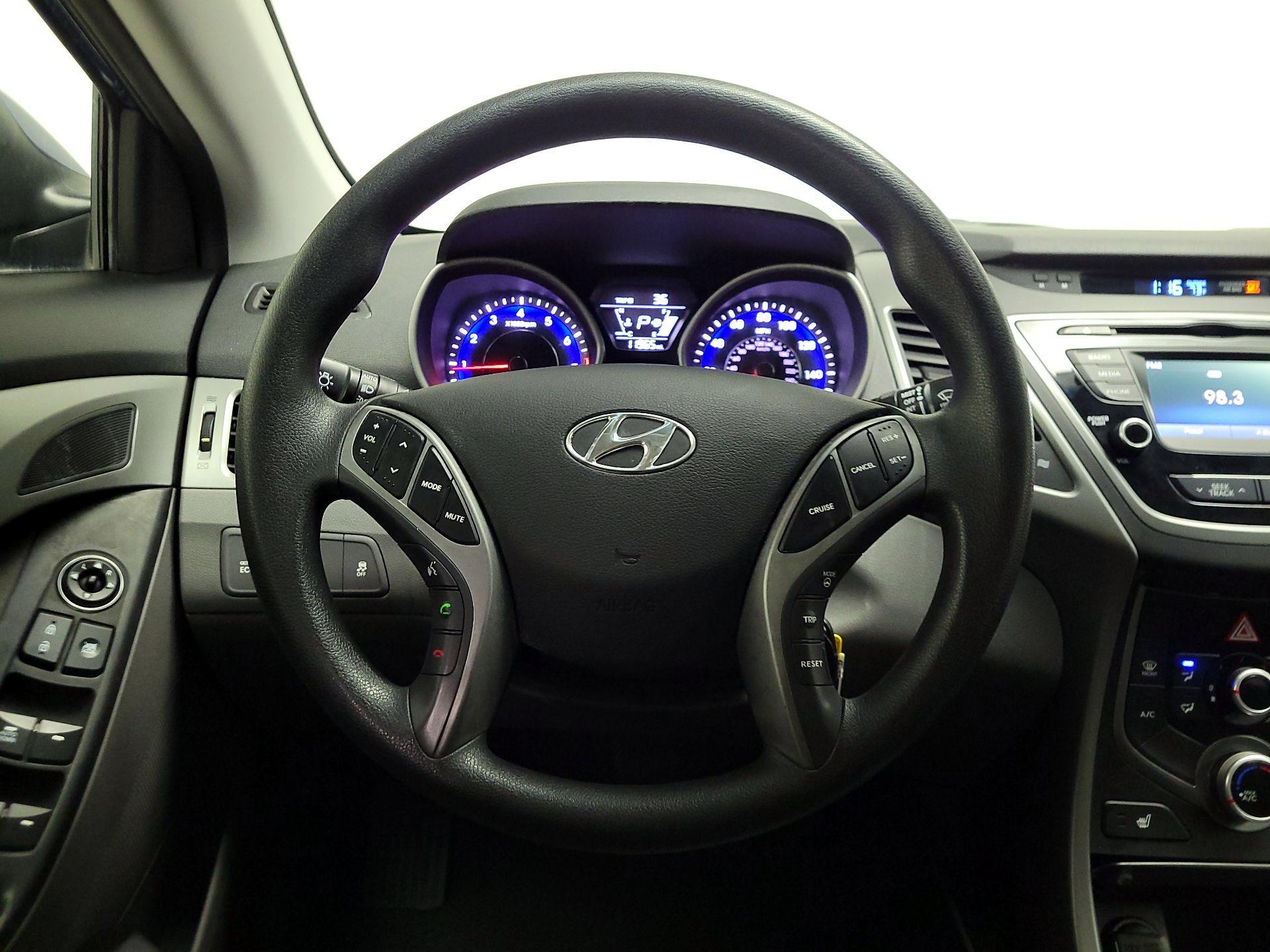 Thumbnail: 2014 Hyundai Elantra - 10