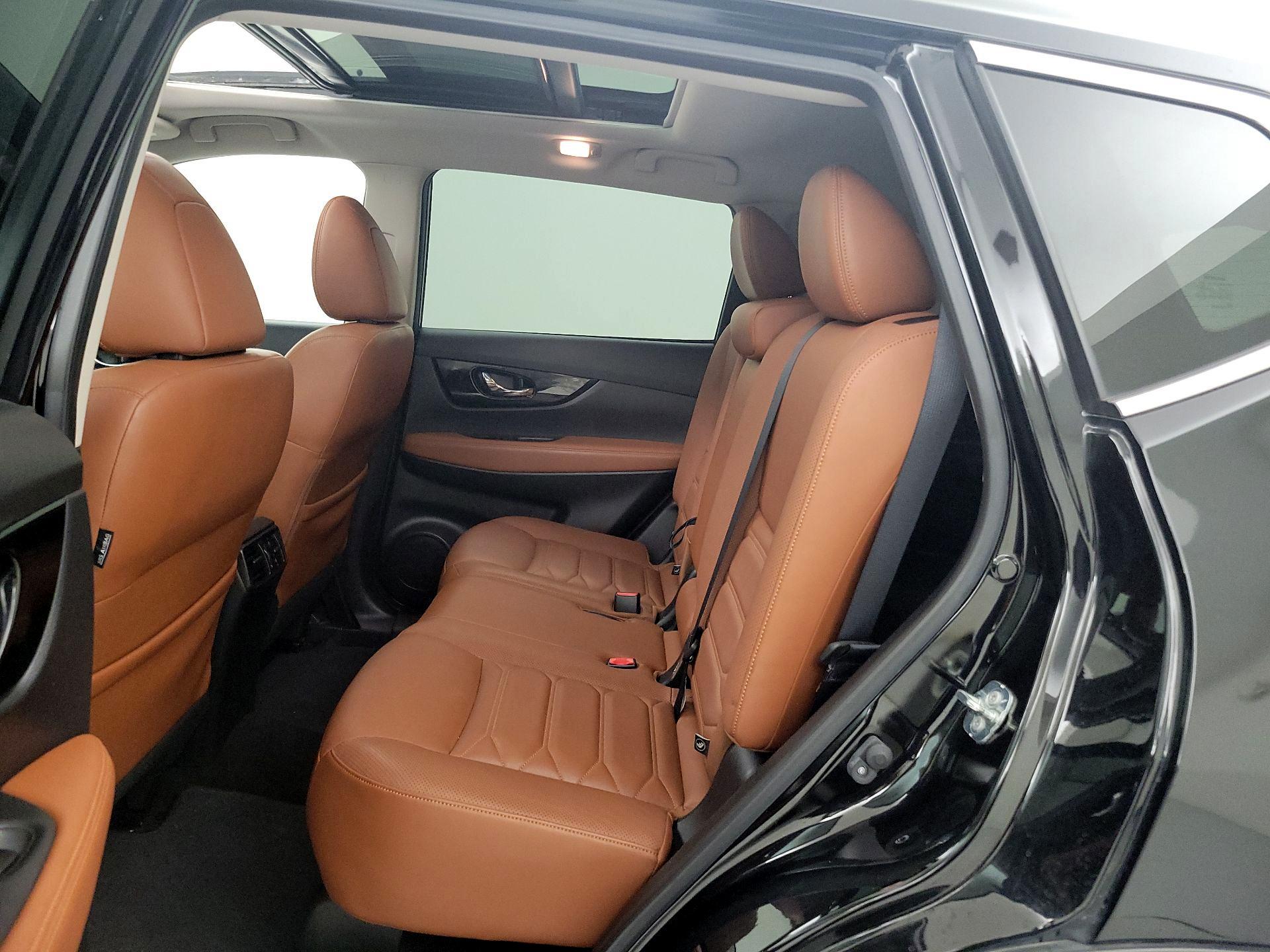 Thumbnail: 2018 Nissan Rogue - 20