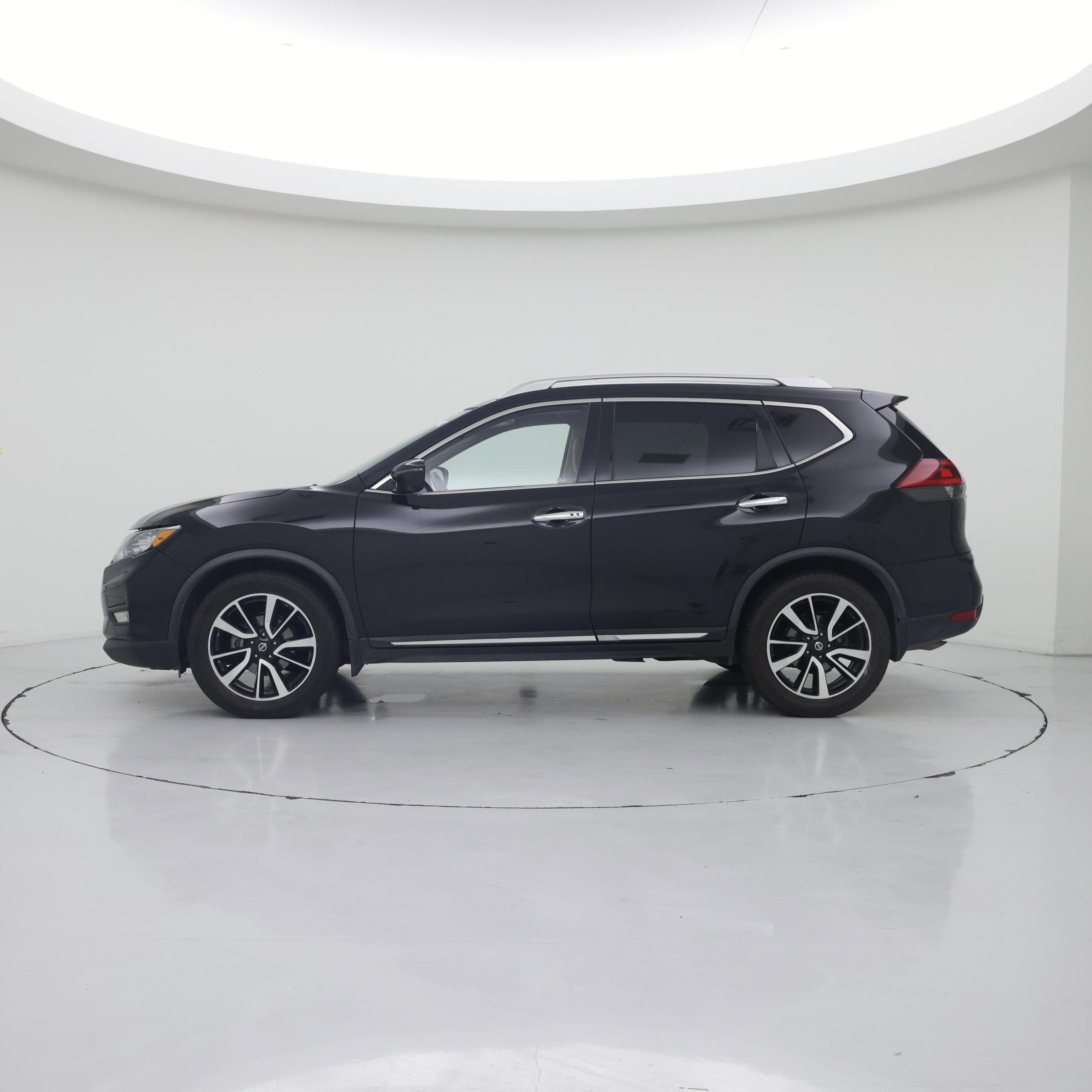 Thumbnail: 2018 Nissan Rogue - 3