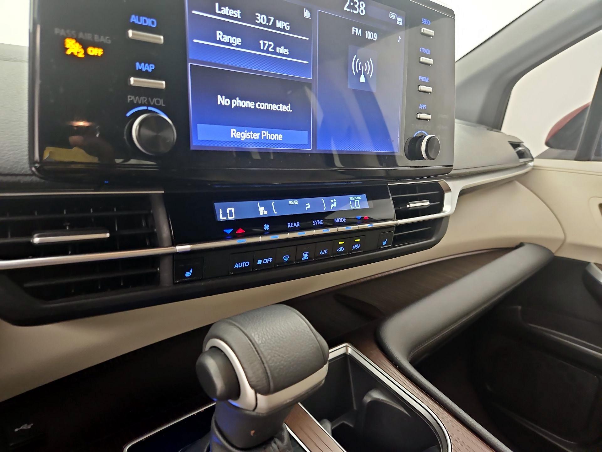 Thumbnail: 2023 Toyota Sienna - 16