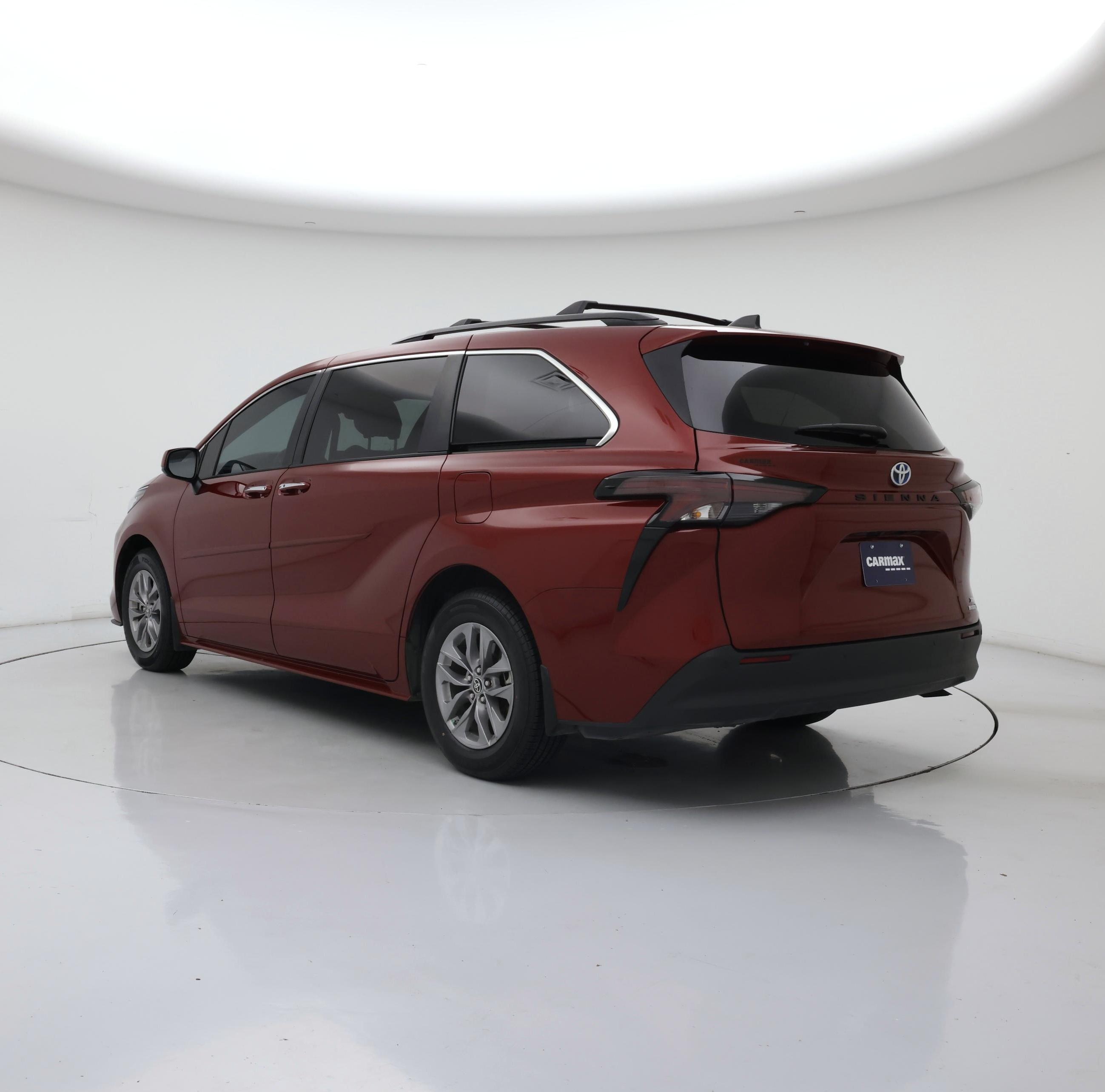 Thumbnail: 2023 Toyota Sienna - 2