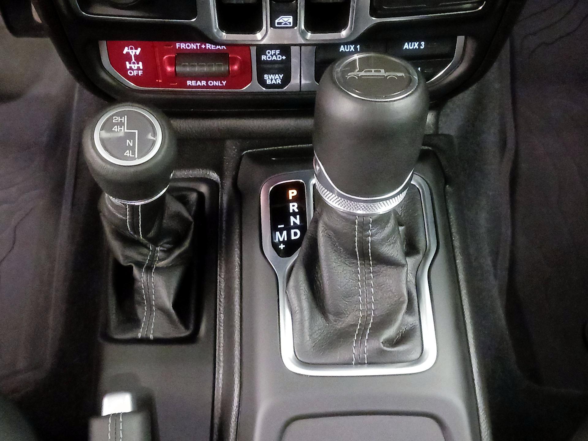Thumbnail: 2025 Jeep Gladiator - 18