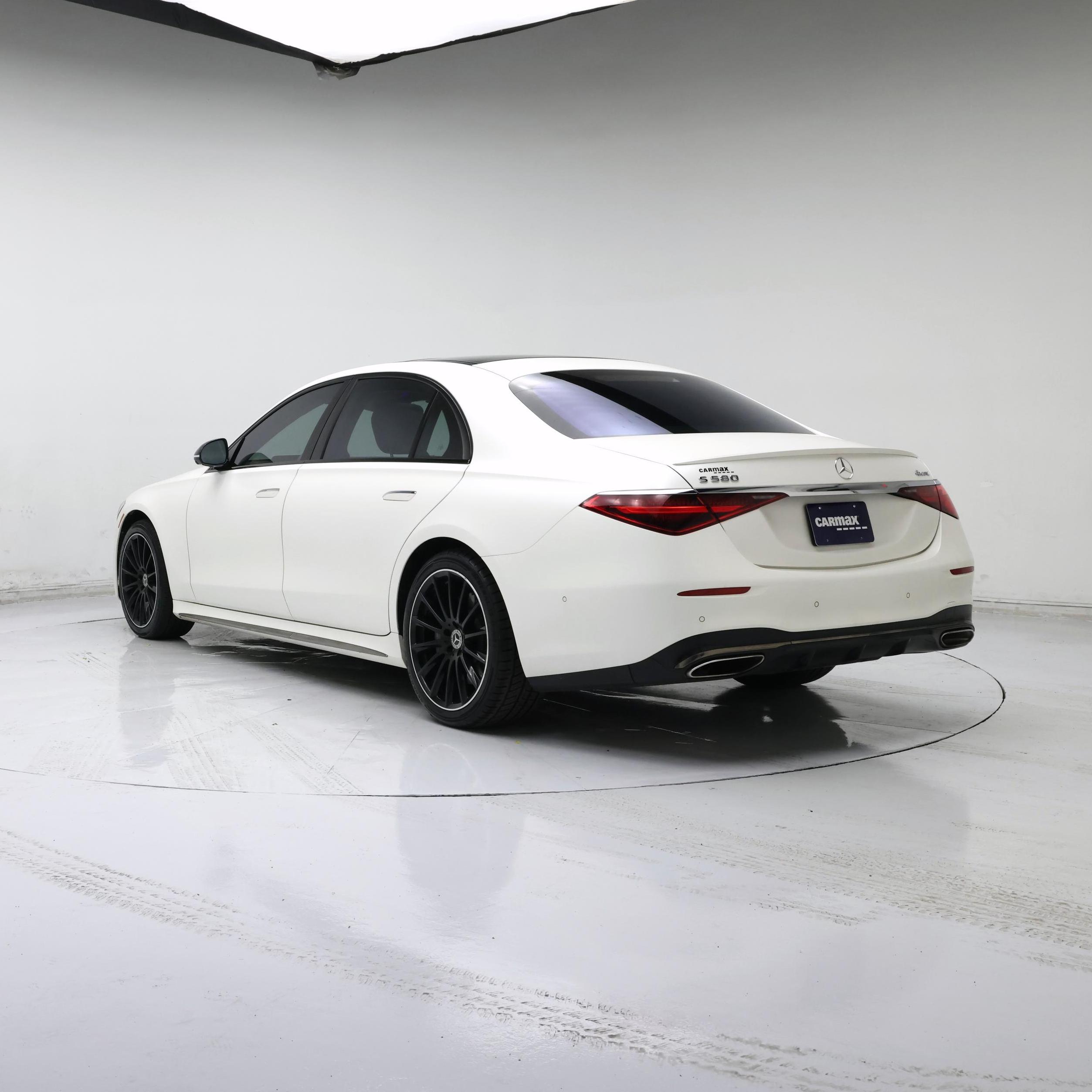 Thumbnail: 2023 Mercedes-Benz S-Class - 2
