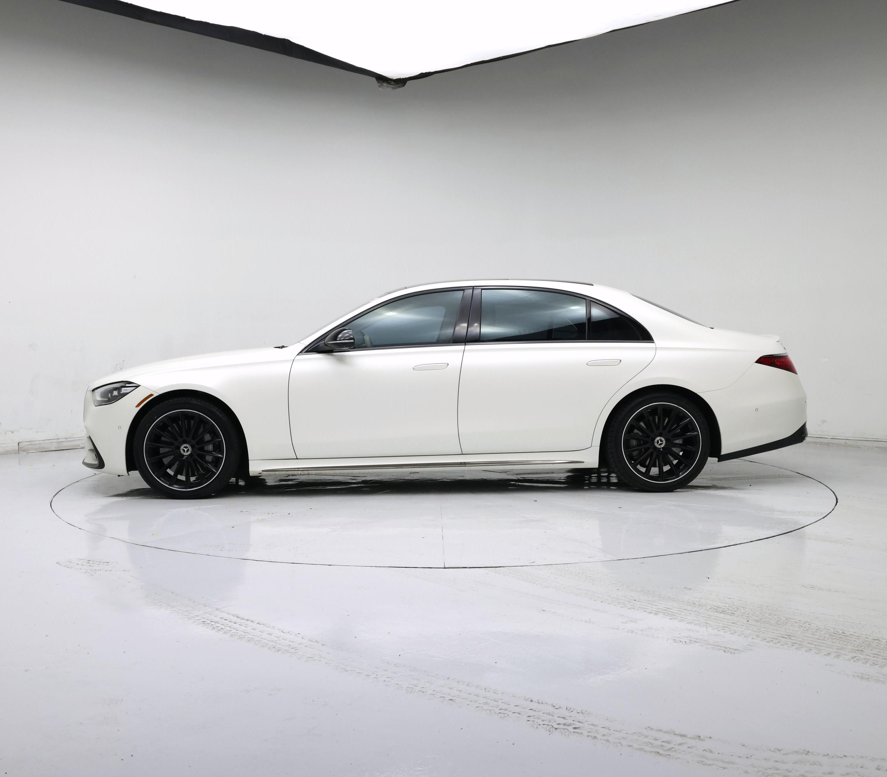 Thumbnail: 2023 Mercedes-Benz S-Class - 3