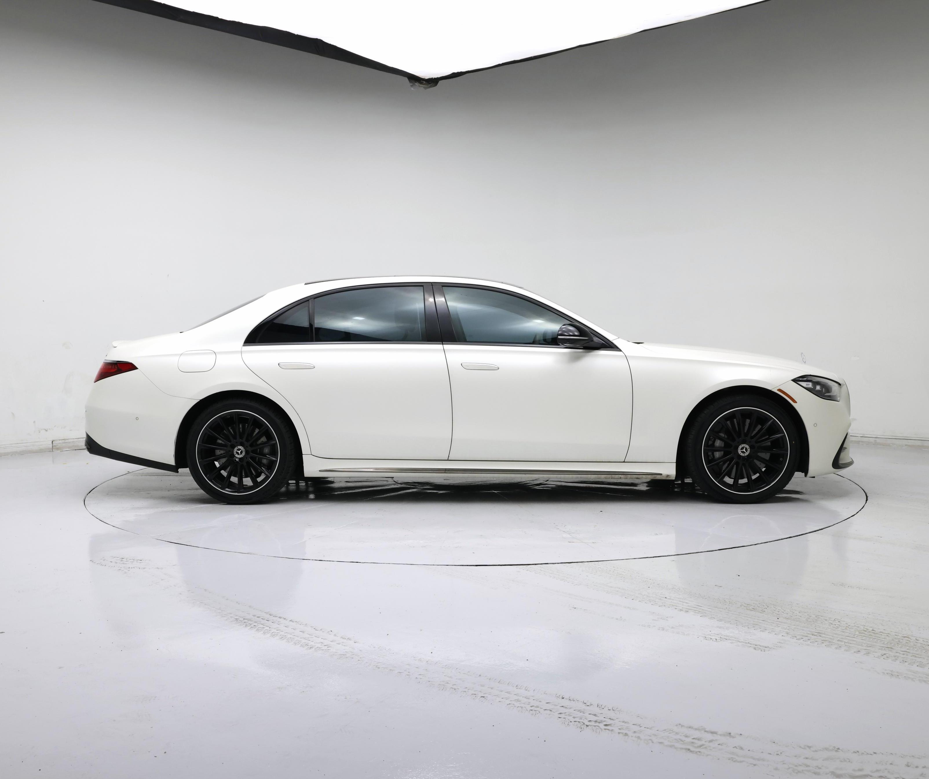 Thumbnail: 2023 Mercedes-Benz S-Class - 7